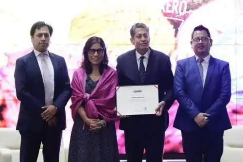 La viceministra de Interculturalidad, Angela Acevedo, encabezó ceremonia de reconocimiento en la sede central del Ministerio de Cultura.