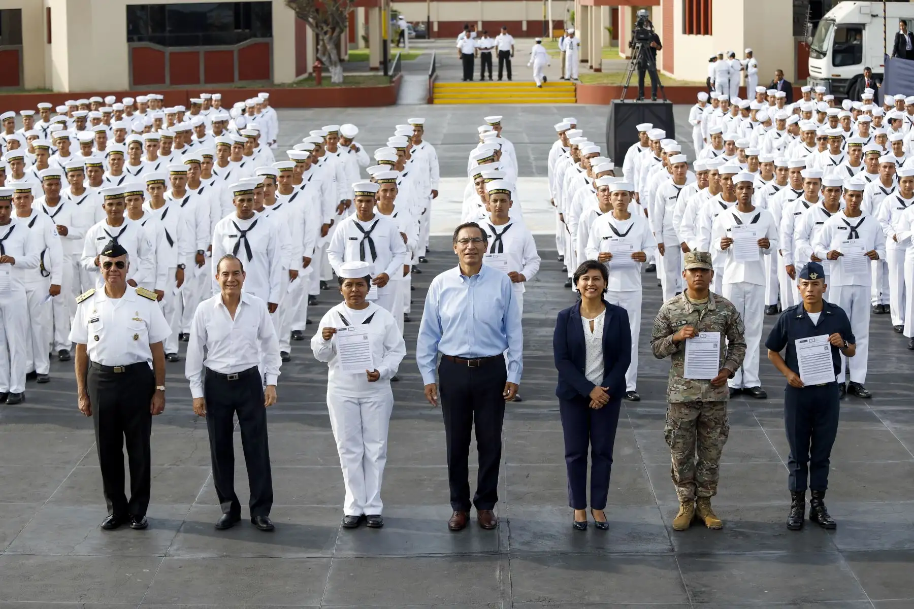 El presidente Martín Vizcarra participó en la clausura y entrega del Certificado Único Laboral para jóvenes, Certijoven, a los miembros del Servicio Militar Voluntario de las Fuerzas Armada. Foto: ANDINA/ Prensa Presidencia