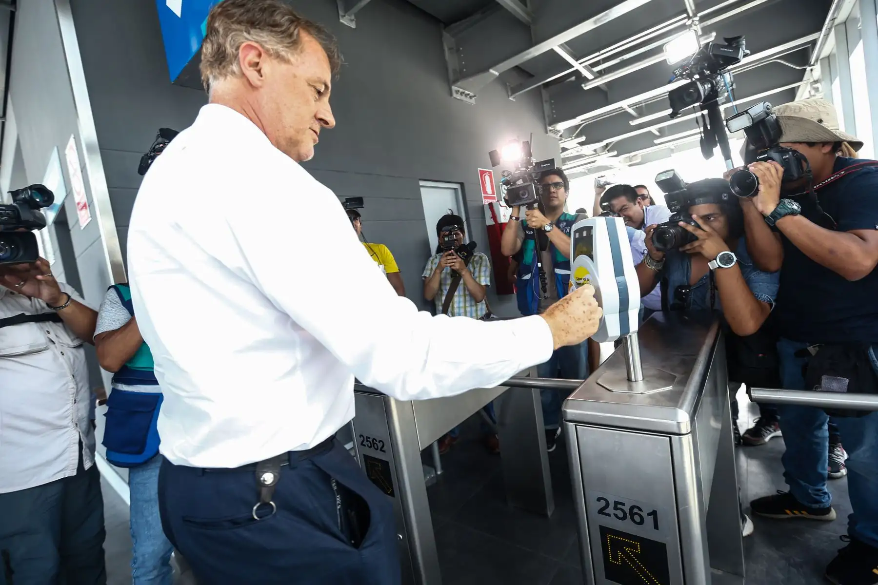 El alcalde Jorge Muñoz inaugura la nueva estación Andrés Reyes del Metropolitano, que beneficiará a 26 mil usuarios que utilizan a diario el servicio.
Foto: ANDINA/Jhonel Rodríguez
