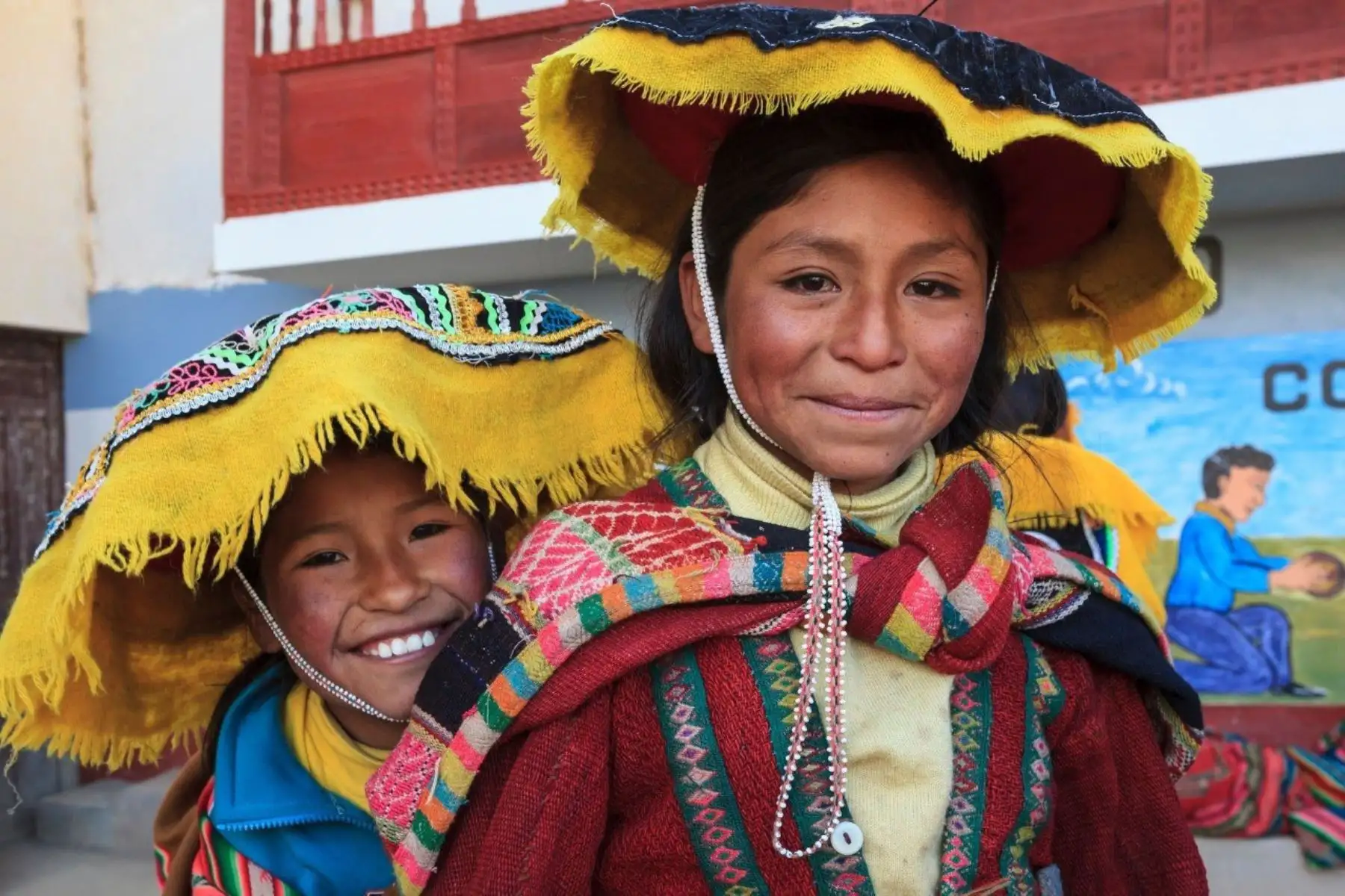 Hoy se celebra el Día del Idioma, y si bien el castellano es la lengua oficial que más se habla en el Perú, cabe recordar que existen también 48 lenguas originarias que constituyen medios de comunicación de 55 pueblos indígenas u originarios. ANDINA/Difusión