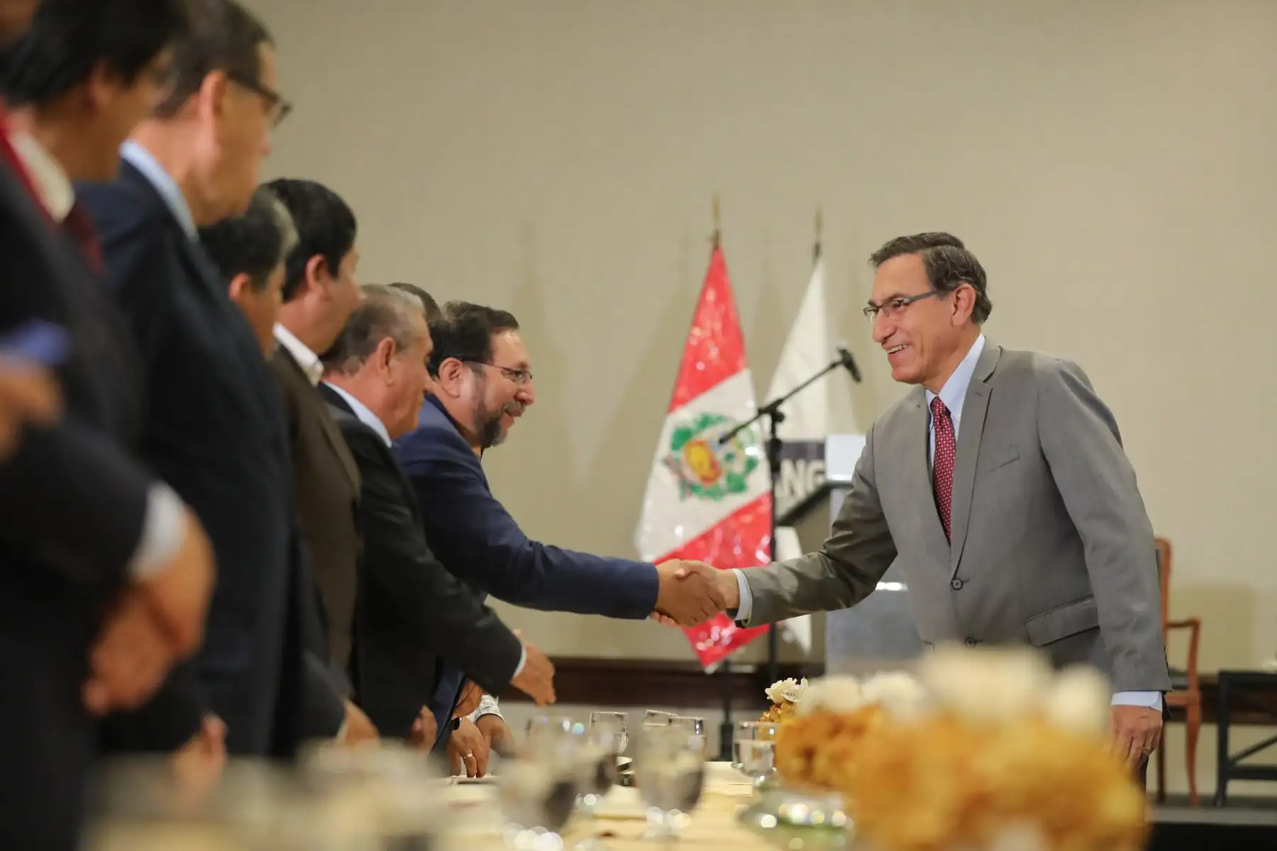 El mandatario Martín Vizcarra, participa en la juramentación del Presidente y del nuevo Consejo Directivo de la Asamblea Nacional de Gobiernos Regionales- ANGR 2020.
Foto: ANDINA/Prensa Presidencia