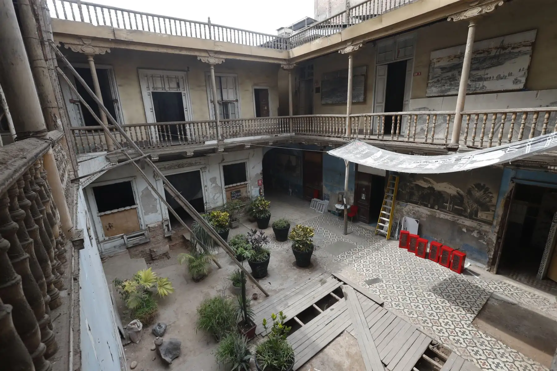 Los trabajos en la casona ‘Coca’ del jirón Carabaya reflejan la arquitectura de hace dos siglos. Pronto comenzarán los trabajos de remodelación. Foto: ANDINA/Renato Pajuelo