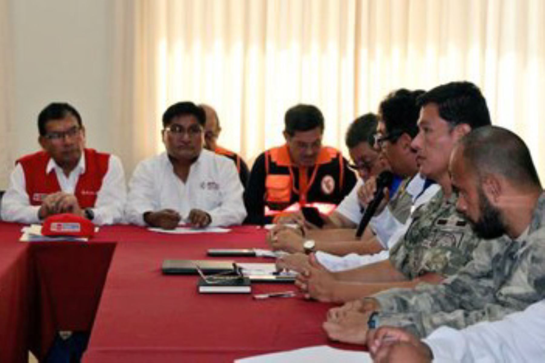 El ministro de Comercio Exterior y Turismo, Edgar Vásquez, afirmó hoy que el Ejecutivo en pleno viene trabajando desde los primeros momentos de la emergencia en Tacna.ANDINA/Difusión