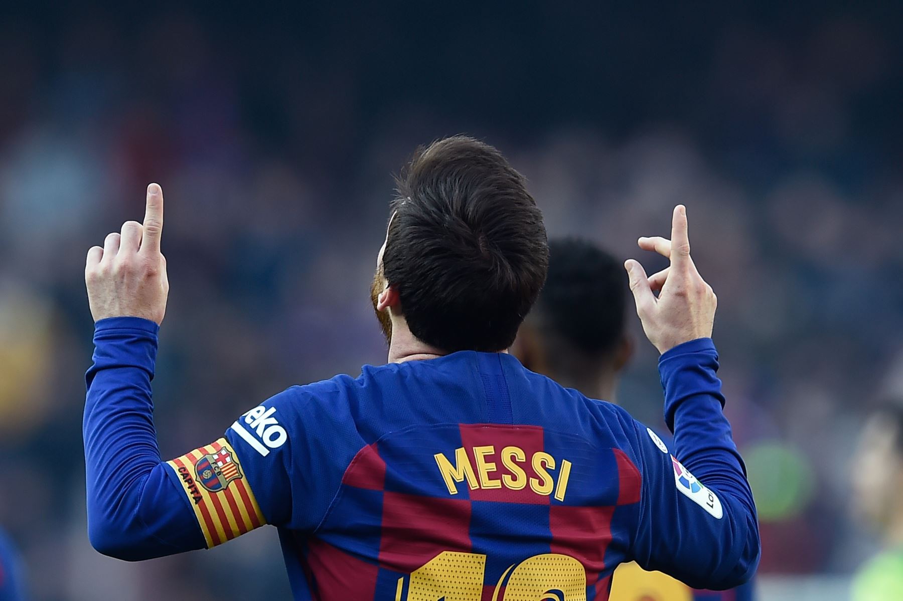 El delantero argentino de Barcelona, ​​Lionel Messi, celebra después de anotar durante el partido de fútbol de la liga española FC Barcelona contra SD Eibar.
Foto: AFP
