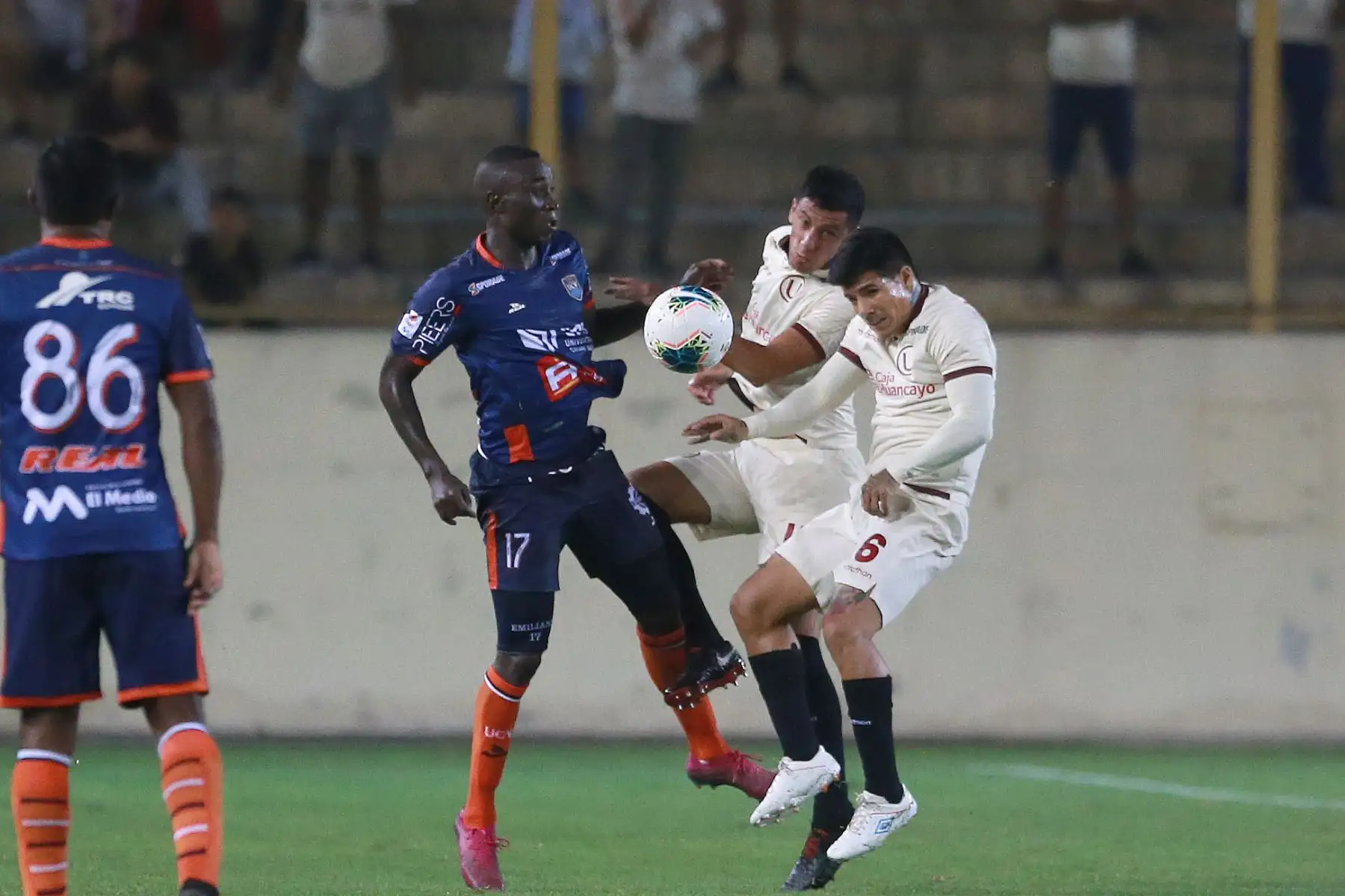 Universitario cayó derrotado ante la Universidad César Vallejo por dos goles a cero,en el estadio monumental. 
Foto: ANDINA/Jhony Laurente