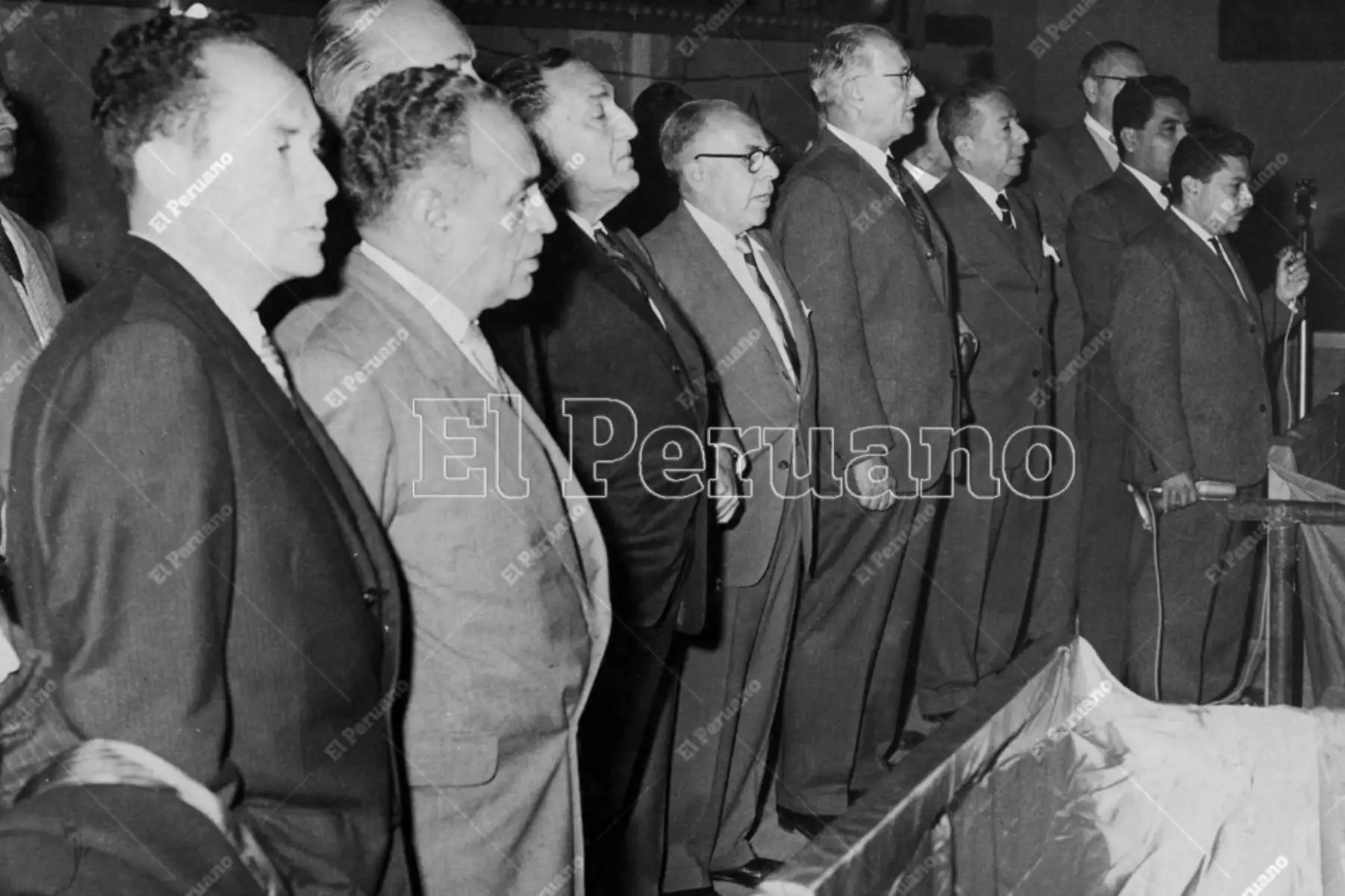 Lima - 4  julio 1962 / Víctor Raúl Haya de la Torre junto a Ramiro Prialé y Luis Alberto Sánchez y  los principales dirigentes del Partido Aprista Peruano en una convención extraordinaria en la Casa del Pueblo. Foto: Archivo Histórico de El Peruano