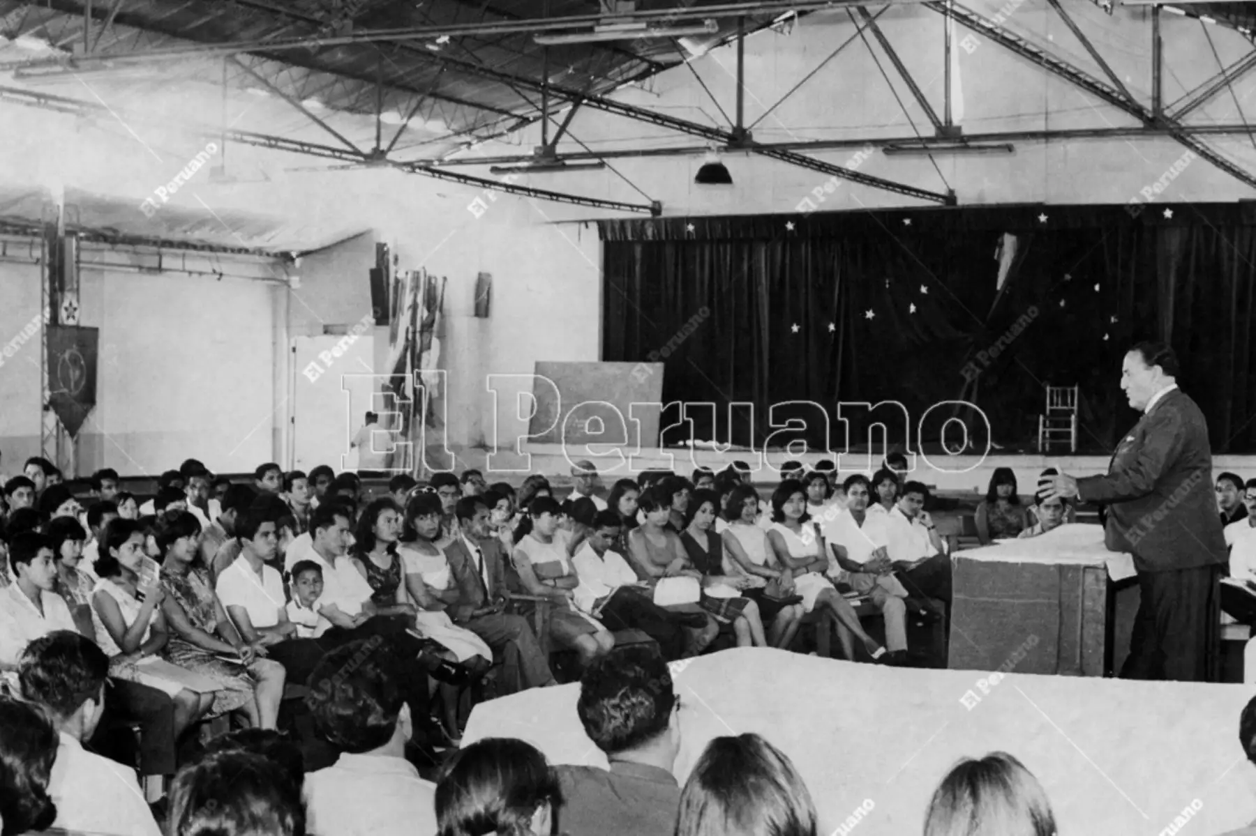 Lima - 19 enero 1968 / Víctor Raúl Haya de la Torre inaugura el Plenario Nacional del Partido Aprista Peruano en la Casa del Pueblo. 
Foto: Archivo Histórico de El Peruano