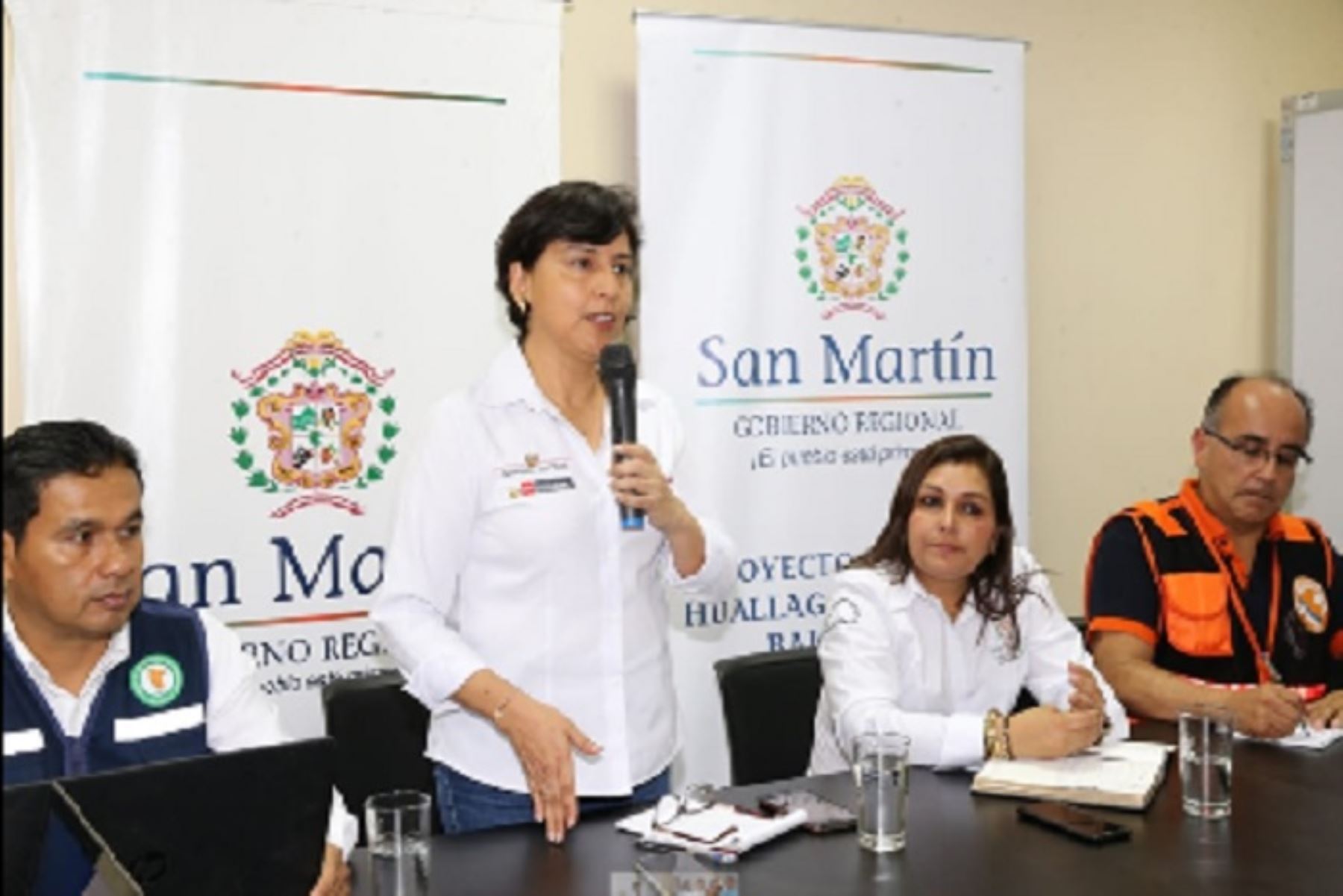 La ministra de Trabajo y Promoción del Empleo, Sylvia Cáceres, representante del Ejecutivo en SAn Martín,  llegó esta mañana a Tarapoto para coordinar y articular  las medidas a realizar ante el riesgo de movimientos de masa (huaicos y deslizamientos).