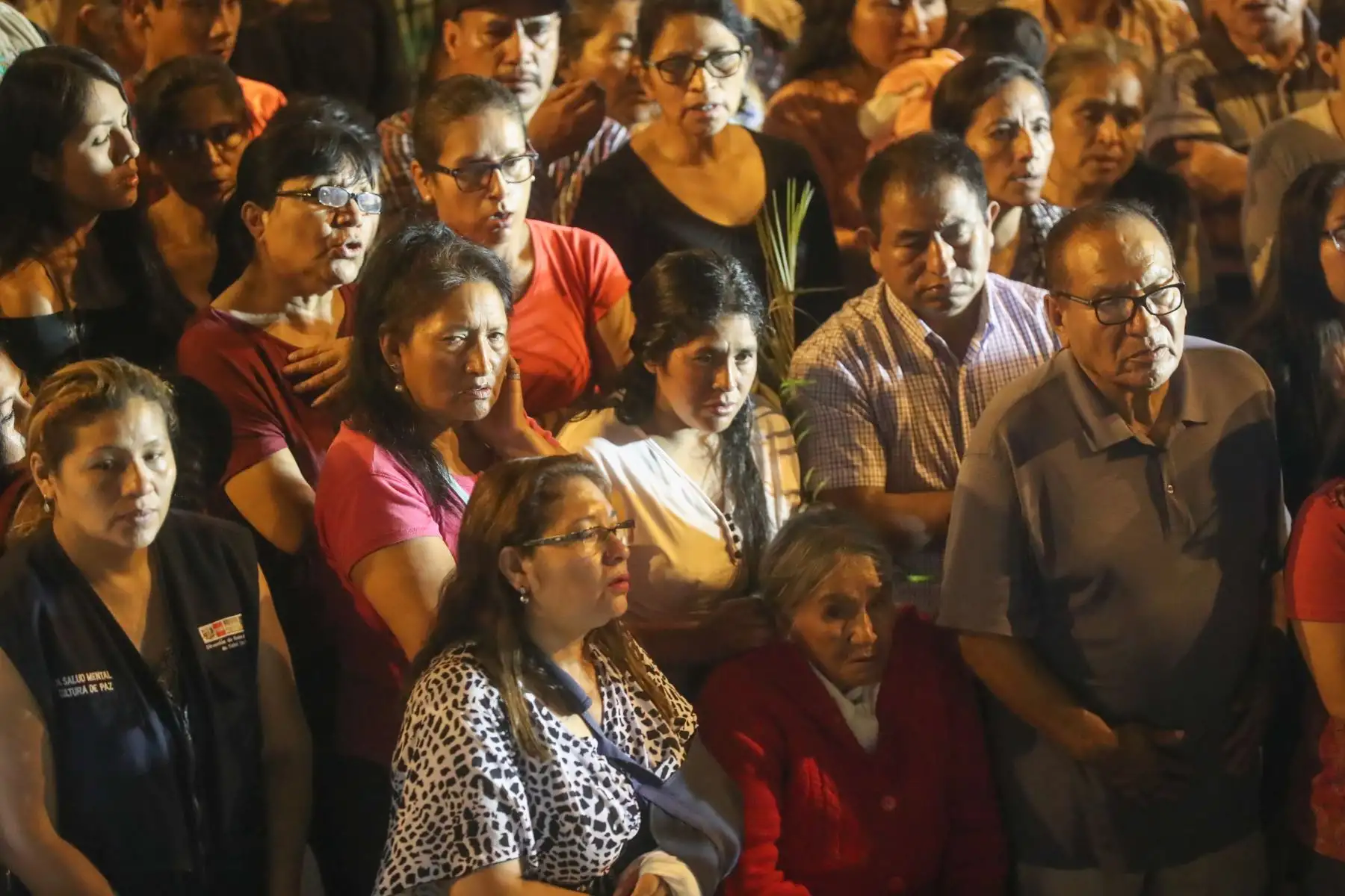 Ministros de Defensa y Salud asistieron a misa, al cumplirse un mes de la tragedia por deflagración en Villa el Salvador.Foto: ANDINA/Mindef
