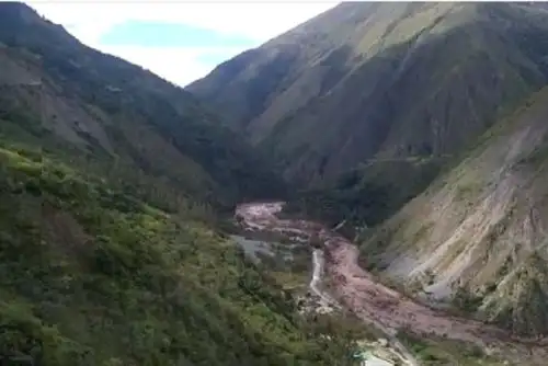 Fenómeno natural destruyó puentes, viviendas y carreteras, entre otros daños.