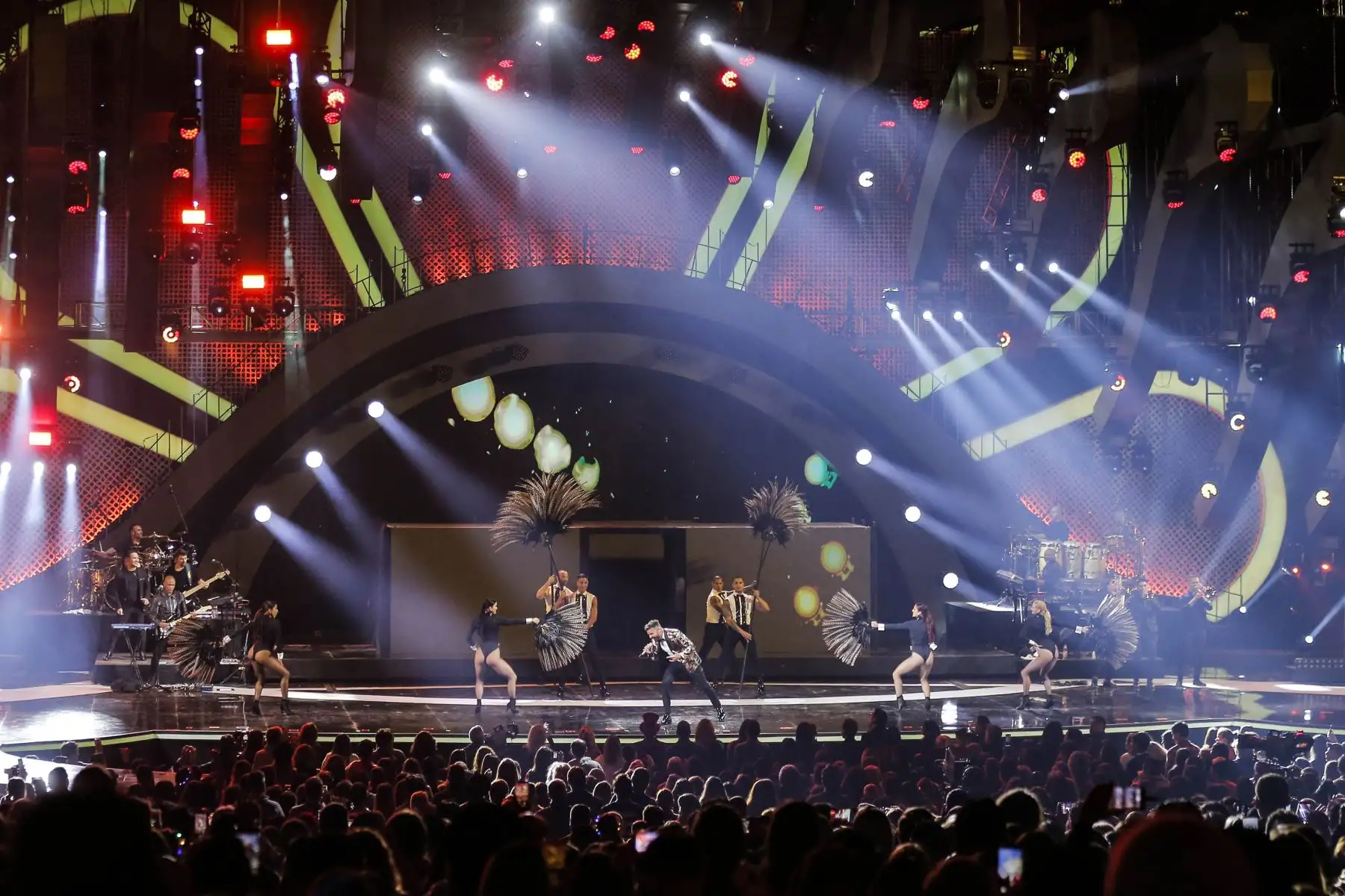 El cantante puertorriqueño Ricky Martin actúa durante la 61a edición del Festival Internacional de la Canción de Viña del Mar en el Festival de Música de Viña del Marl Mar. AFP