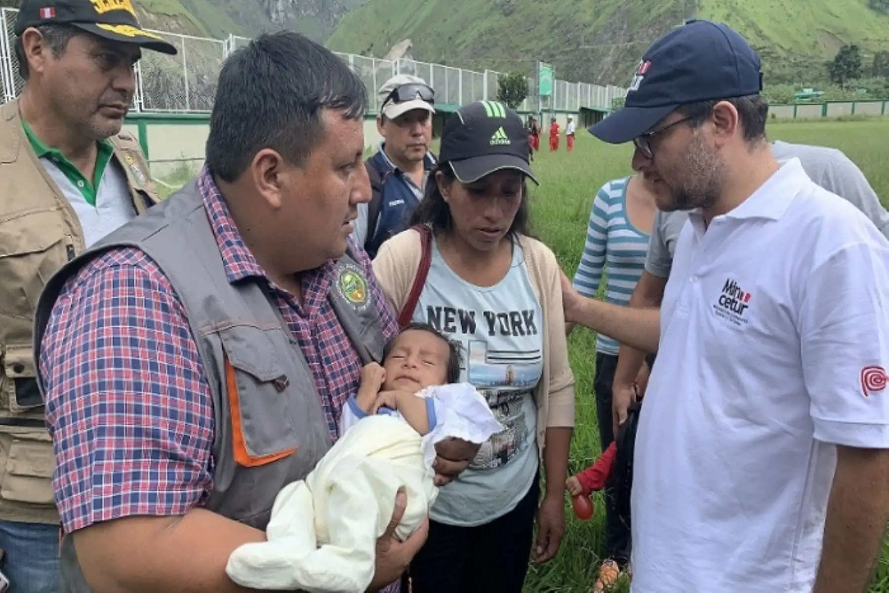Preliminarmente hay al menos 1,500 damnificadas, un fallecido y 30 personas que no han podido contactarse con sus familiares