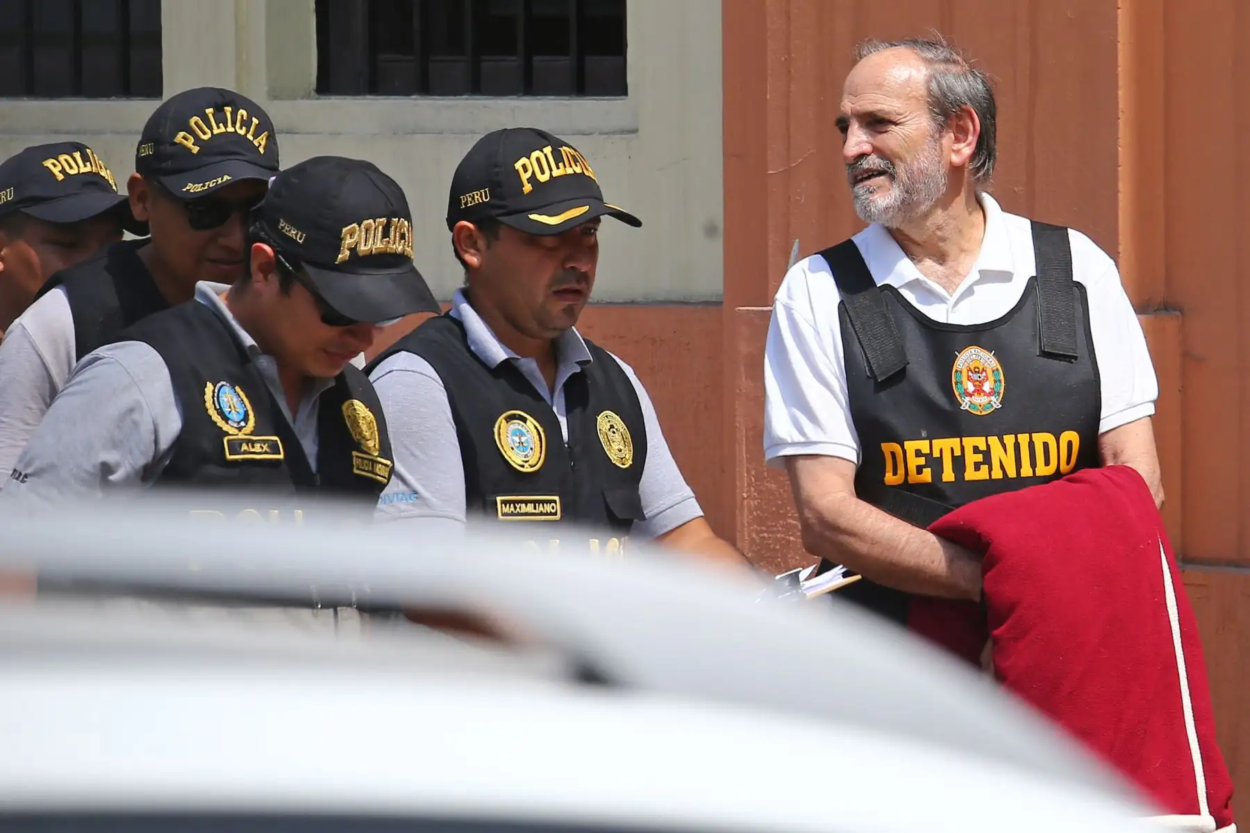 El exgobernador regional de Lambayeque y expresidente del Consejo de Ministros del segundo gobierno aprista, Yehude Simon, fue conducido a la Prefectura en el Cercado de Lima. Foto: ANDINA/Héctor Vinces
