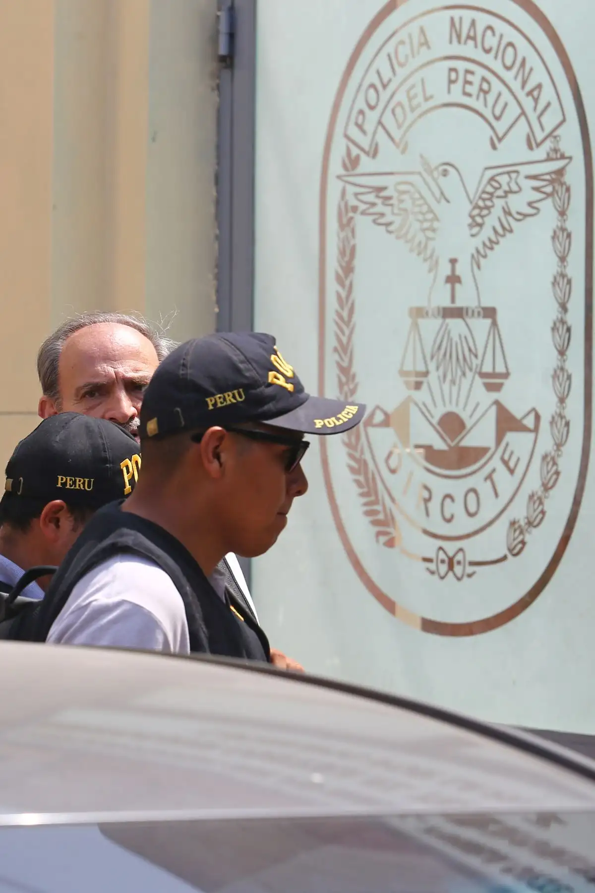 El exgobernador regional de Lambayeque y expresidente del Consejo de Ministros del segundo gobierno aprista, Yehude Simon, fue conducido a la Prefectura en el Cercado de Lima. Foto: ANDINA/Héctor Vinces