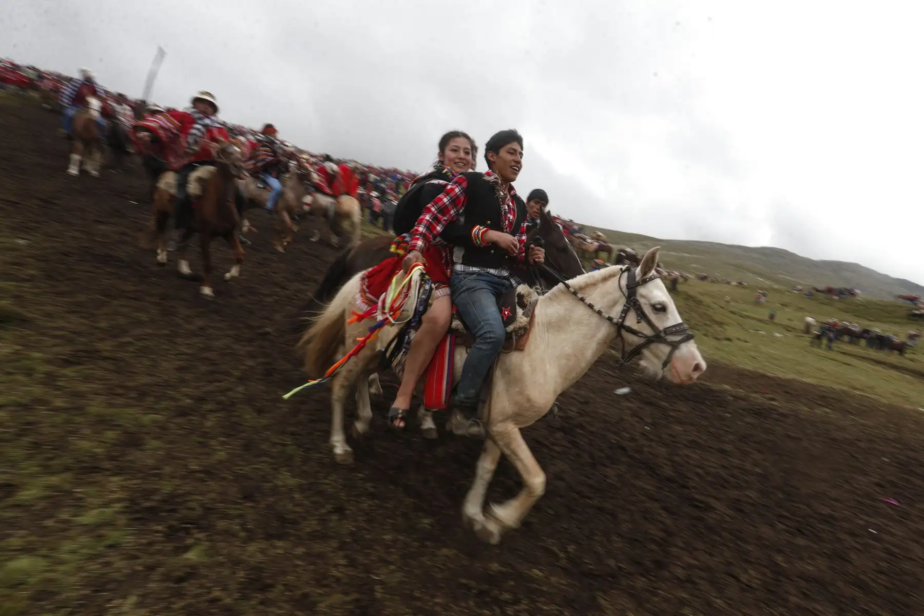 Se cuenta además que muchas parejas encuentran y fortalecen su amor mientras cabalgan juntos por el campo. Foto: ANDINA/Renato Pajuelo
