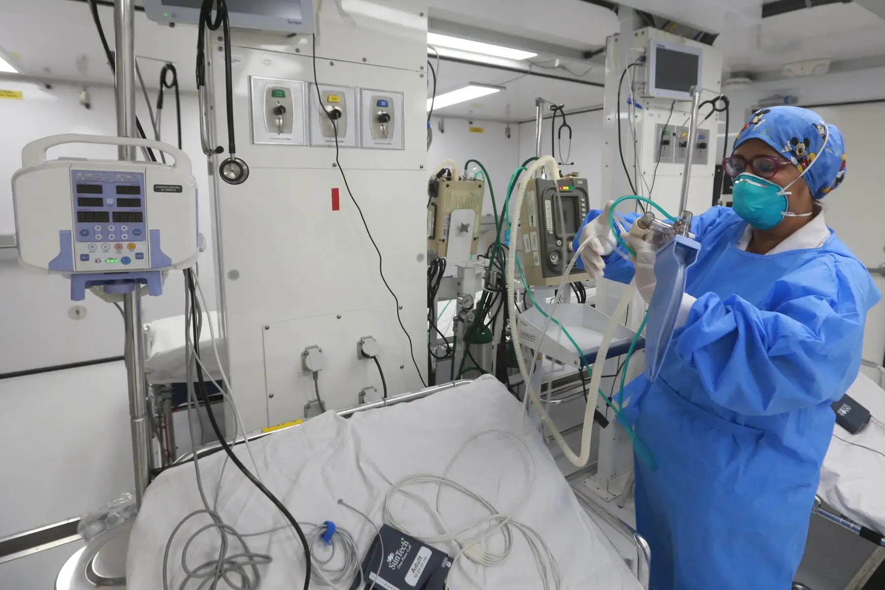 Minsa anuncia instalaciòn de hospitales moviles con instrumentos de ultima generaciòn que se  encuentran listos para alberga  posibles pacientes con el virus Covid-19, en el hospital Hipolìto Unanue. Foto: ANDINA/Jhony Laurente