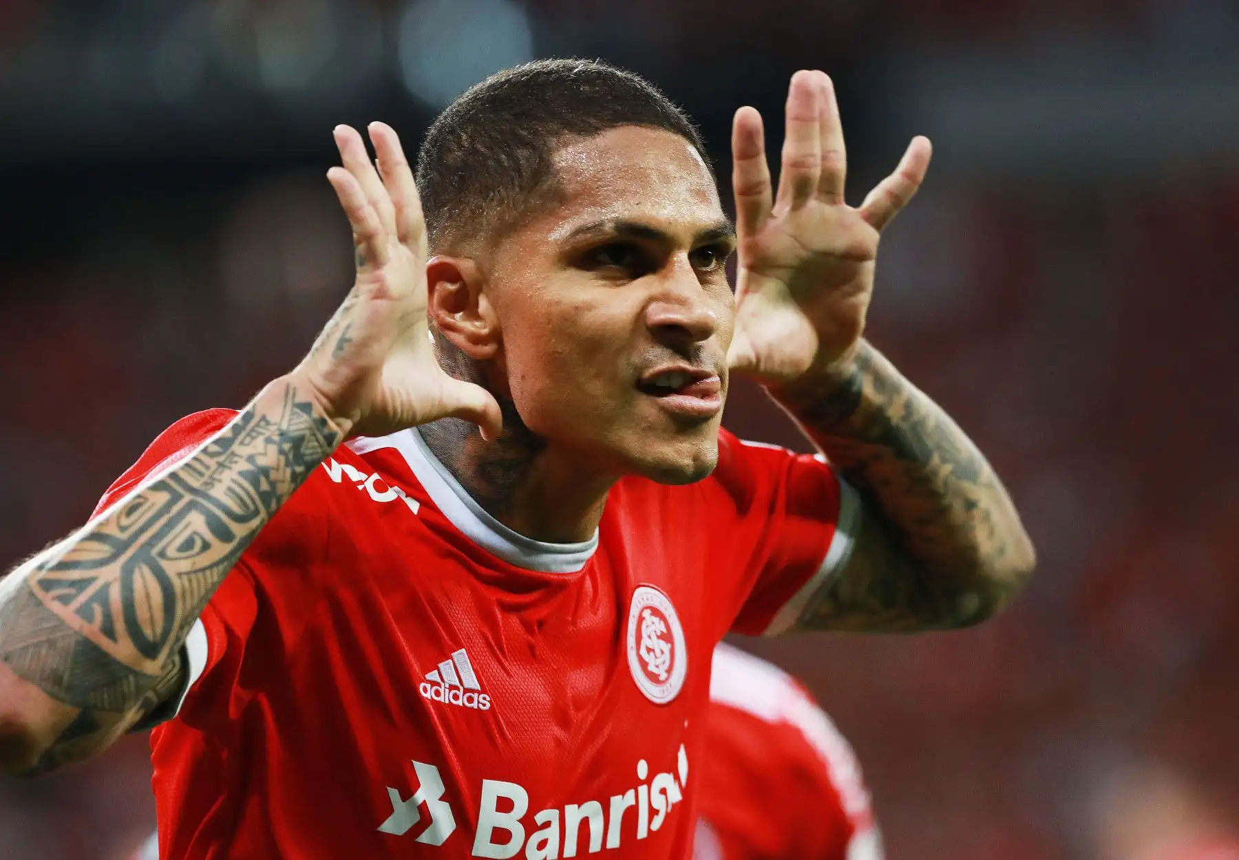 Paolo Guerrero del Internacional de Brasil celebra después de anotar contra el Tolima de Colombia durante su partido de la Copa Libertadores 2020 celebrado en el estadio Beira Rio, en Porto Alegre, Brasil.Foto:AFP