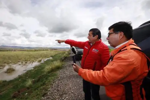 El ministro de Vivienda, Construcción y Saneamiento, Rodolfo Yáñez, visitó los puntos críticos de la región Puno que se encuentran en peligro inminente de desbordes ante la temporada de lluvias.