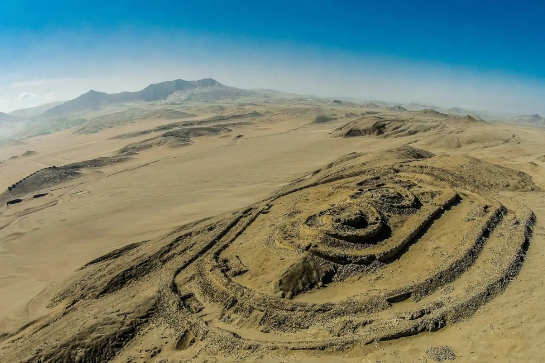Chankillo es considerado como el observatorio solar más antiguo de América y busca formar parte de la Lista de Patrimonio Mundial de la Unesco.