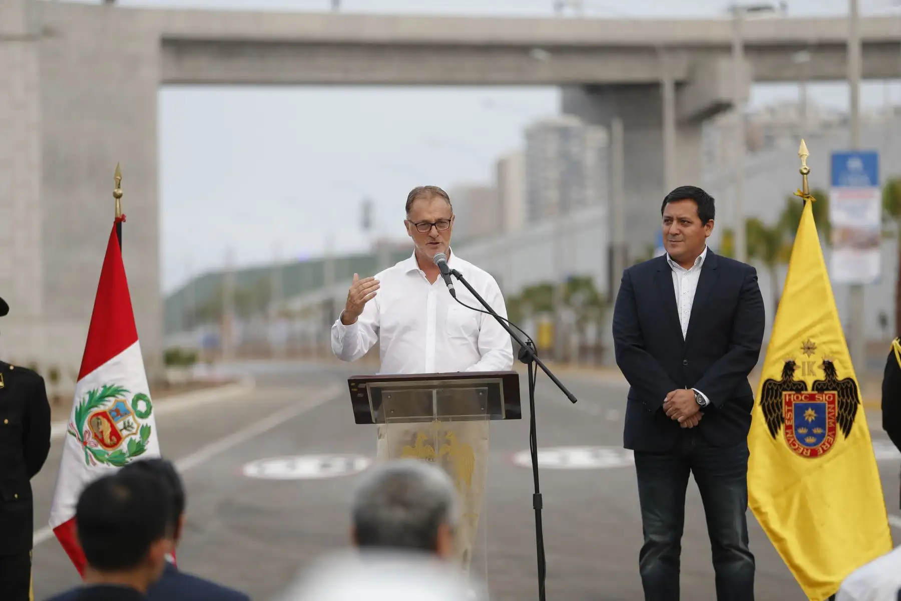El alcalde de Lima, Jorge Muñoz, entregó esta mañana la gran obra vía Costa Verde, tramo av. Rafael Escardó - jr. Virú, infraestructura de 2.97 km de extensión que beneficiará a más de un millón de vecinos. Foto: ANDINA/Difusión