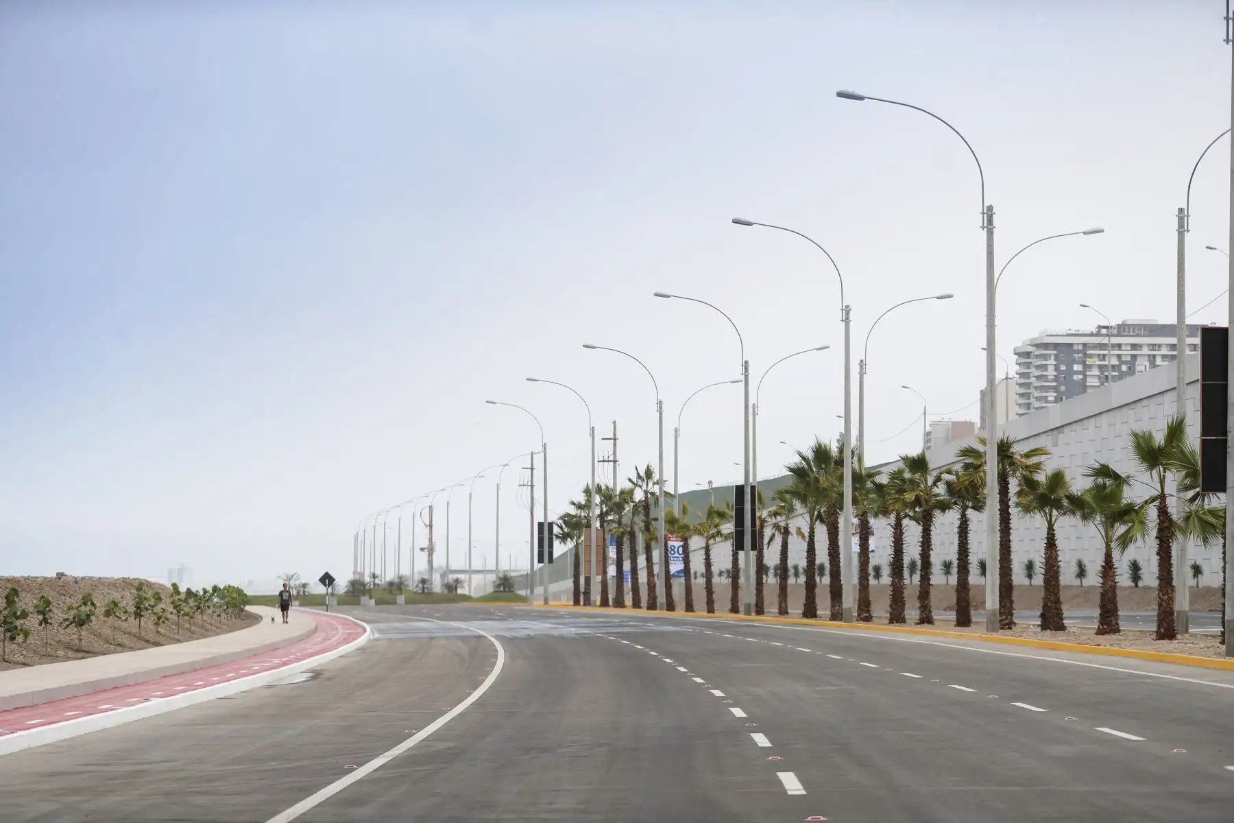 El alcalde de Lima, Jorge Muñoz, entregó esta mañana la gran obra vía Costa Verde, tramo av. Rafael Escardó - jr. Virú, infraestructura de 2.97 km de extensión que beneficiará a más de un millón de vecinos. Foto: ANDINA/Difusión