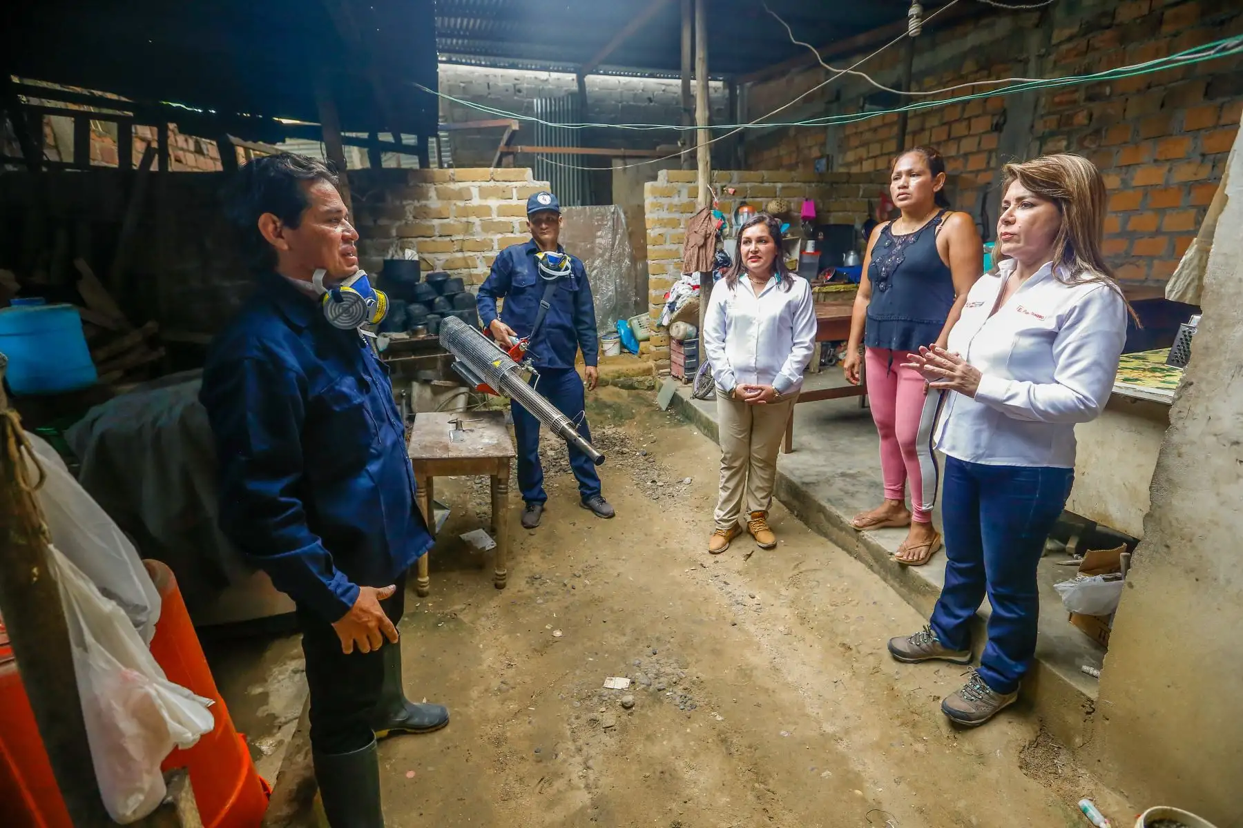 Ministra de Salud supervisa acciones contra el dengue en la región San Martín.
Foto: Ministerio de Salud