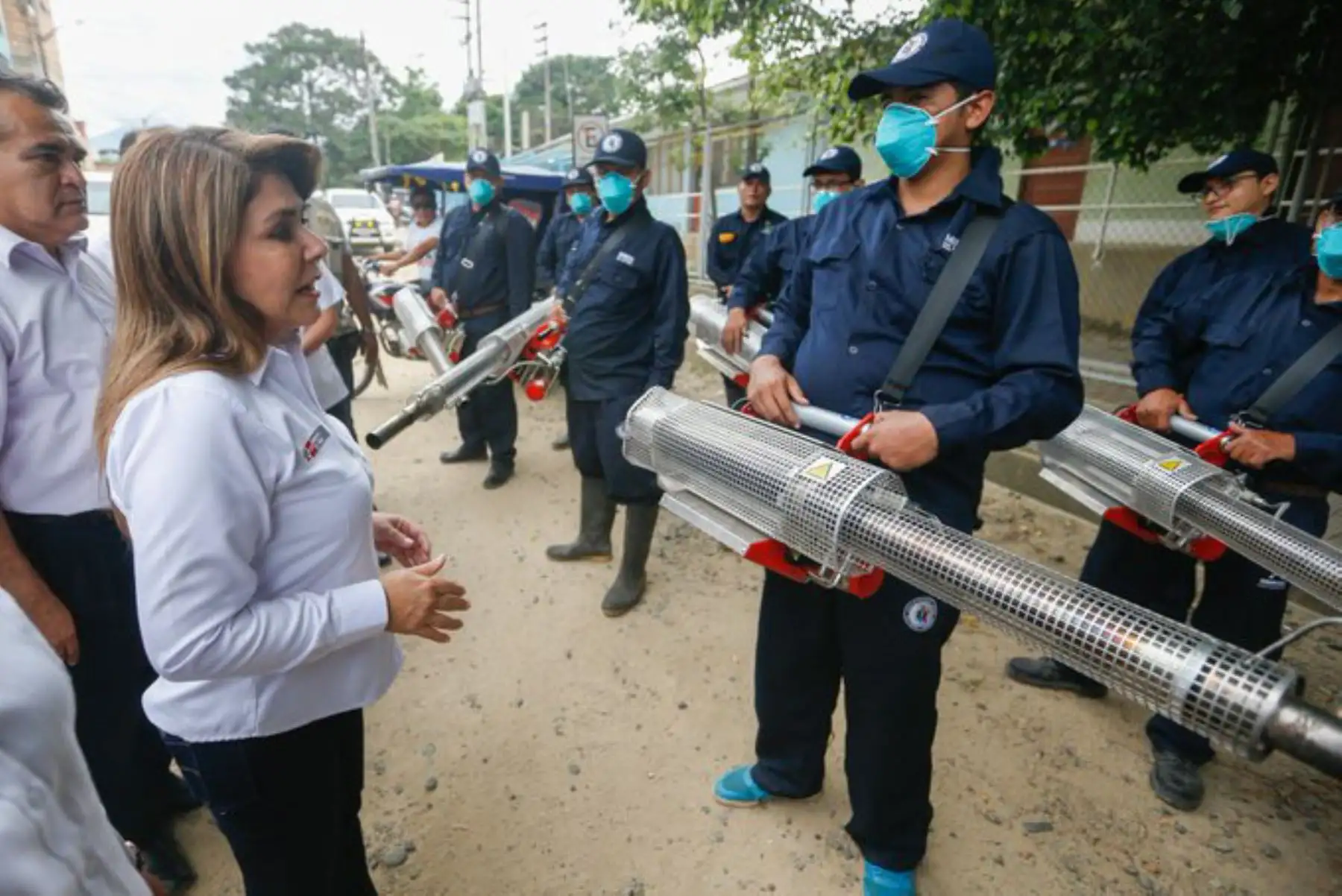 La ministra de Salud, Elizabeth Hinostroza, llegó hoy al departamento de San Martín para supervisar las acciones contra el vector Aedes aegypti que transmite el dengue.