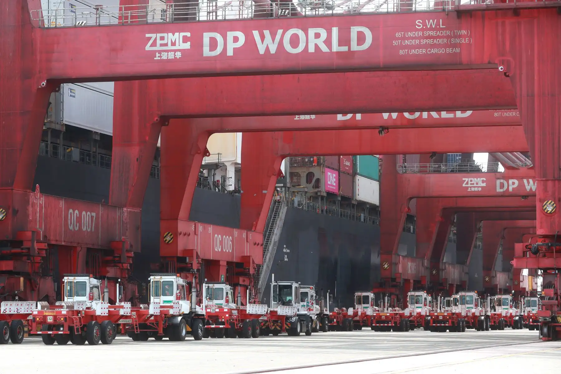 Ministerio de Transportes y Comunicacones  suscribe adenda para ampliar Muelle Sur del Terminal Portuario del Callao. Área total del terminal pasará de 27.6 hectáreas a 30.3.
Foto: MTC