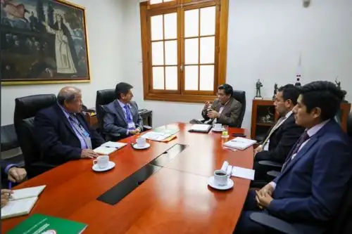 Vicente Zeballos se reúne con director de Corah para fortalecer política antidrogas
