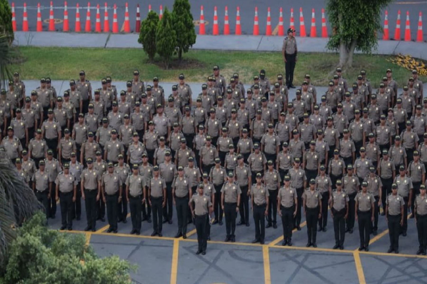 Presidente Vizcarra presenta nuevo contingente policial para patrullaje en Lima y Callao