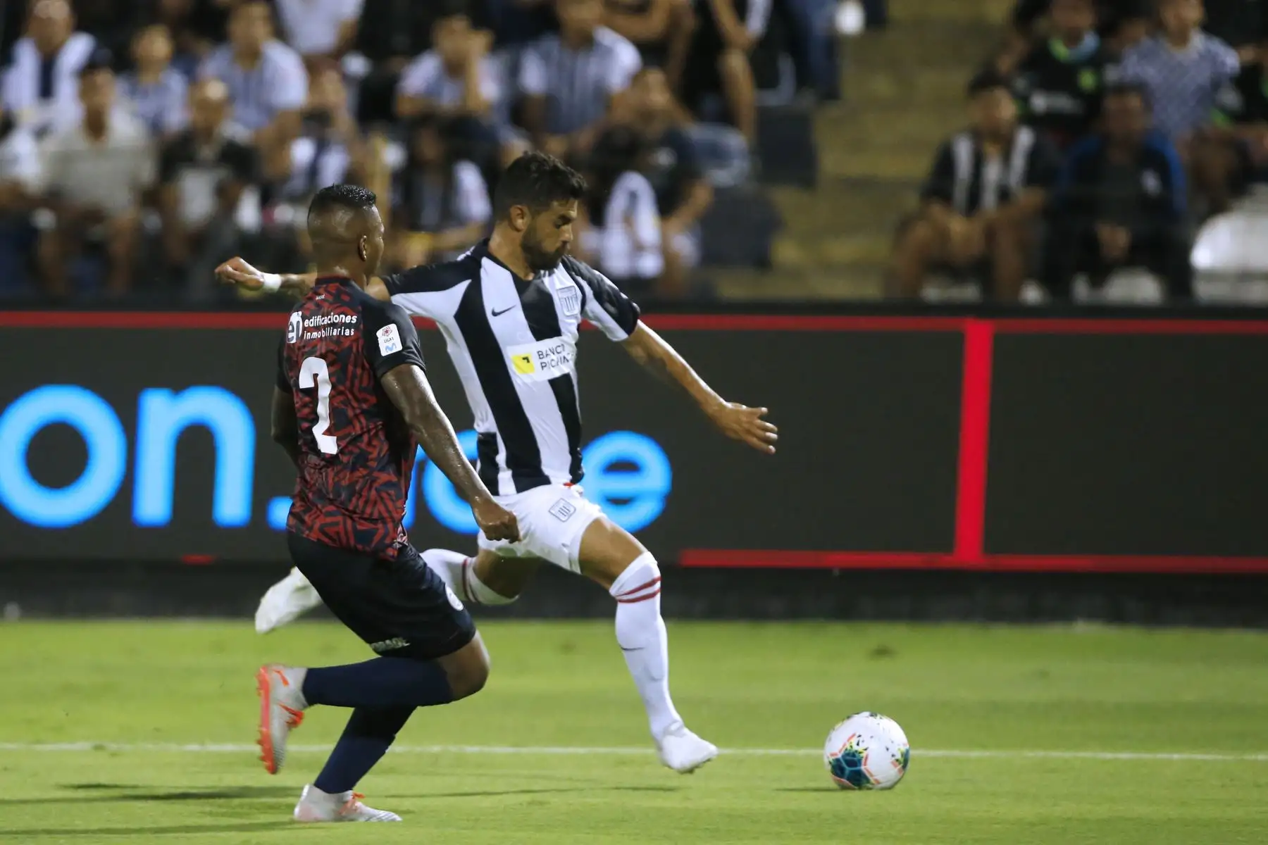 Alianza Lima se enfrenta al Municipal empatando hasta el momento 0-0. Foto: ANDINA/Eddy Ramos