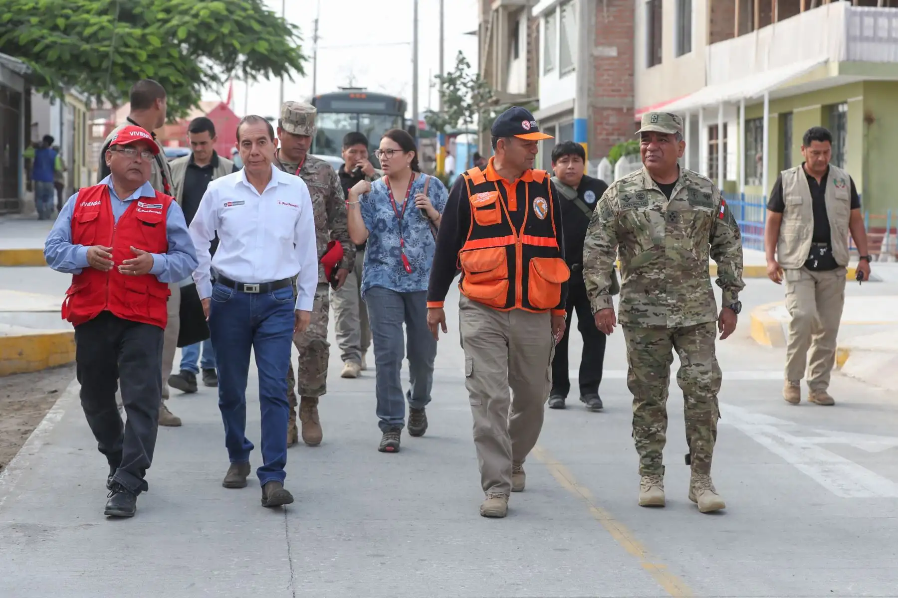 Ministro de Defensa, Walter Martos supervisa trabajos en Villa el Salvador. Photo: ANDINA/Difusión