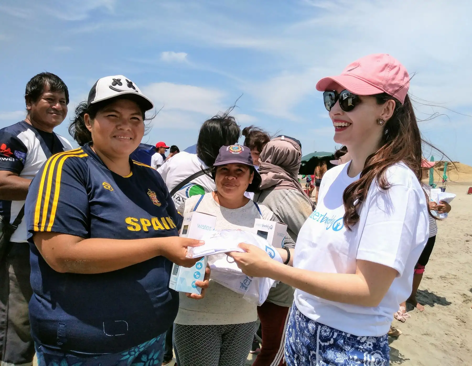 Señora Perú siempre en campañas con los menos favorecidos.