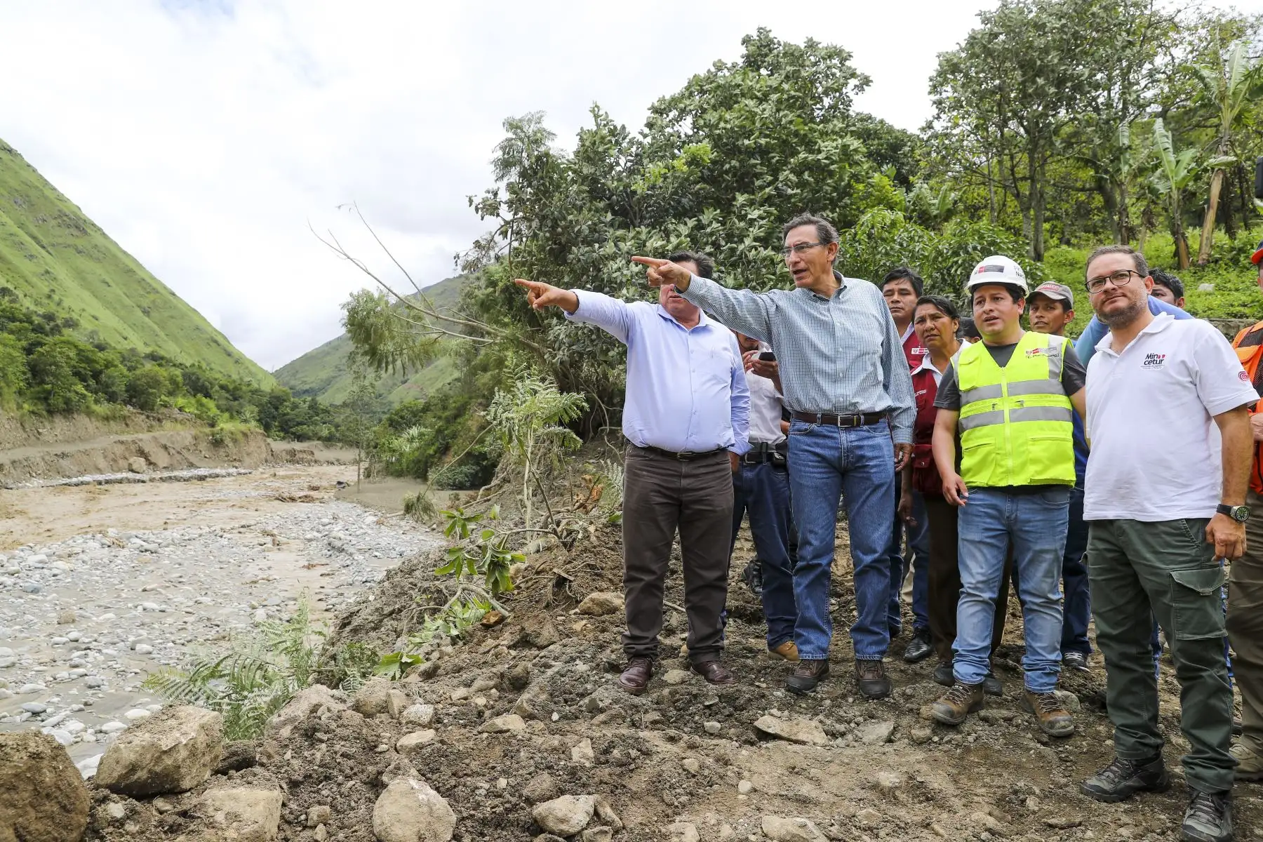 Presidente de la República, Martín Vizcarra, supervisa acciones ejecutadas por el Gobierno para atender la emergencia en Cusco. Foto: ANDINA/Prensa Presidencia