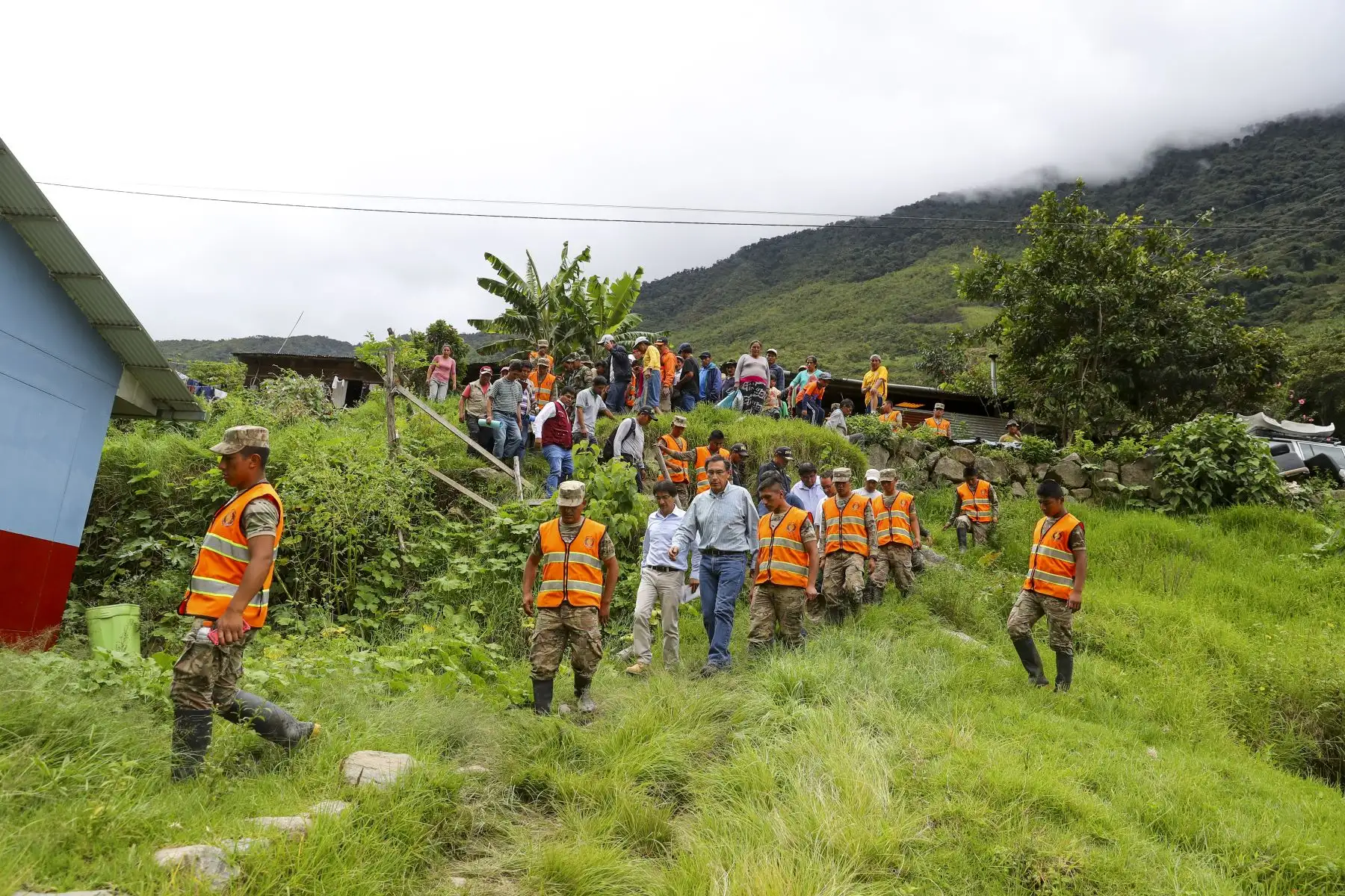 Presidente de la República, Martín Vizcarra, supervisa acciones ejecutadas por el Gobierno para atender la emergencia en Cusco. Foto: ANDINA/Prensa Presidencia