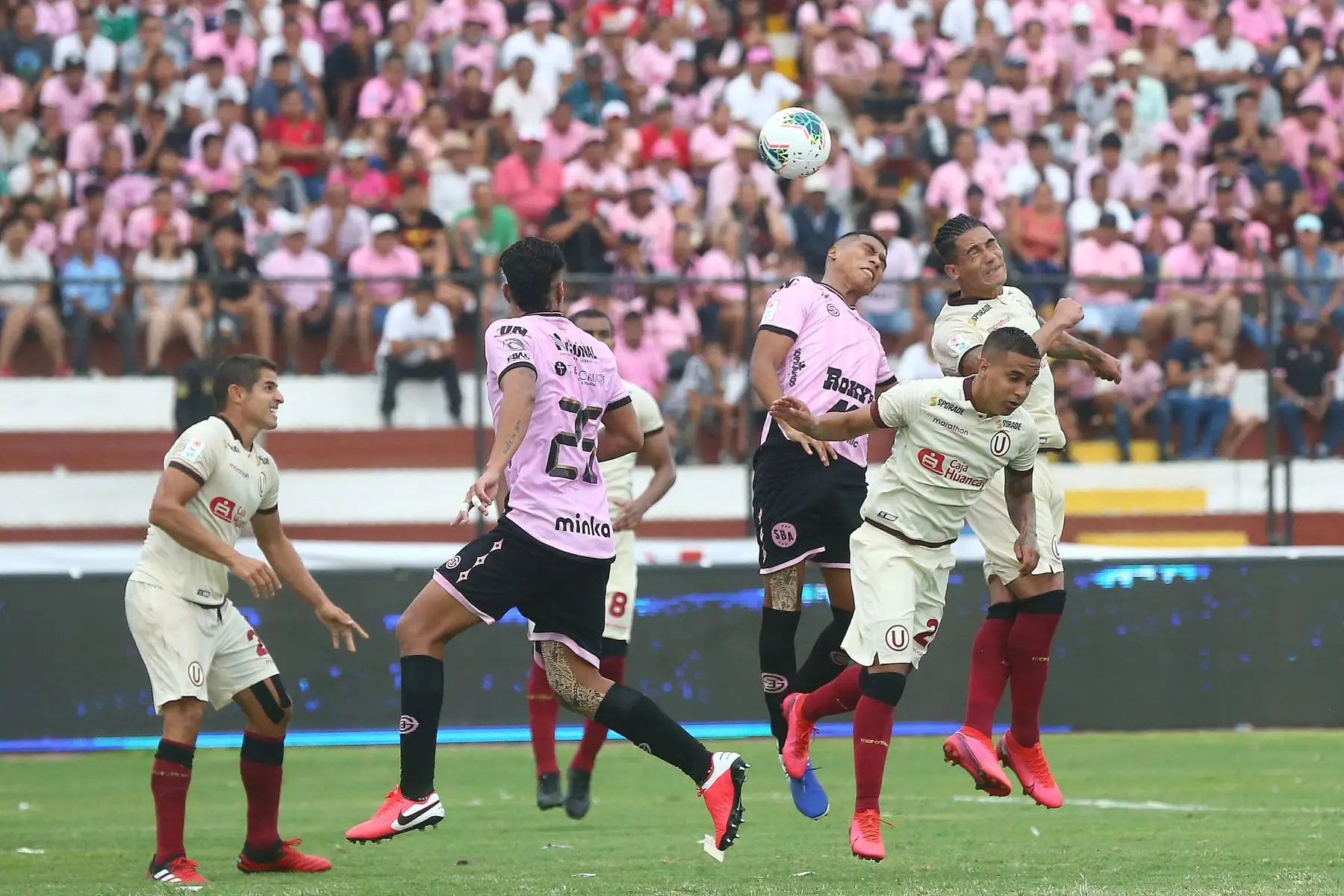 Universitario empató 3 a 3 con Sport Boys, en un partido intenso, válido por la quinta jornada del Torneo Apertura de la Liga 1, jugado en el estadio Miguel Grau. Foto: ANDINA/Jhony Laurente