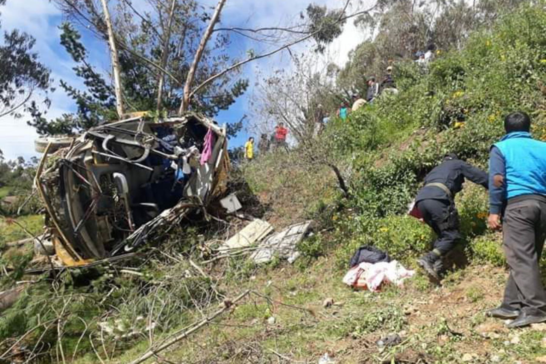 Cuatro fallecidos y cinco heridos deja el despiste de un ómnibus en Huancavelica. ANDINA/Difusión