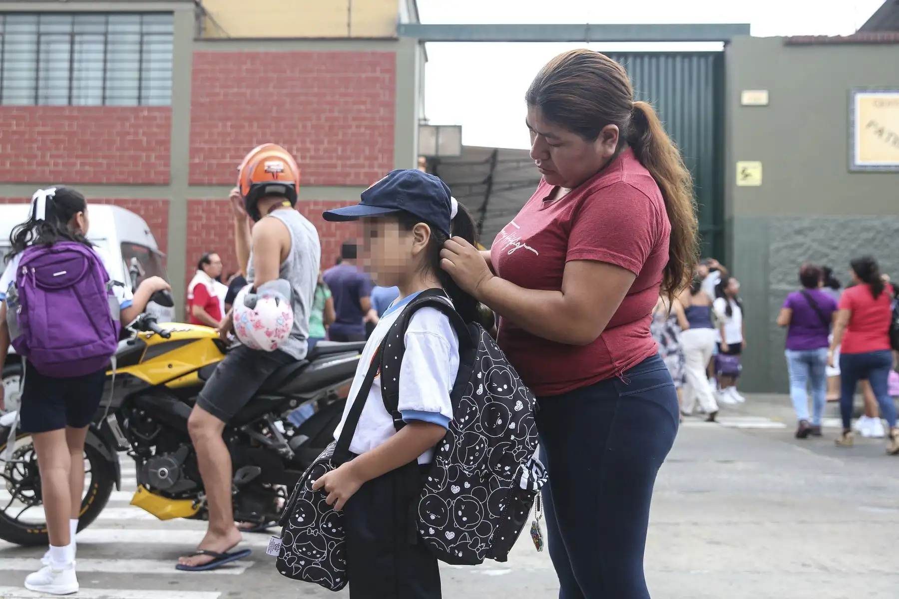 Escolares de colegios particulares inician el año escolar 2020. Foto: ANDINA/Jhonel Rodríguez Robles