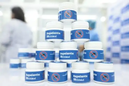 Essalud prepara repelentes naturales con molle. Foto: Andina/Difusión