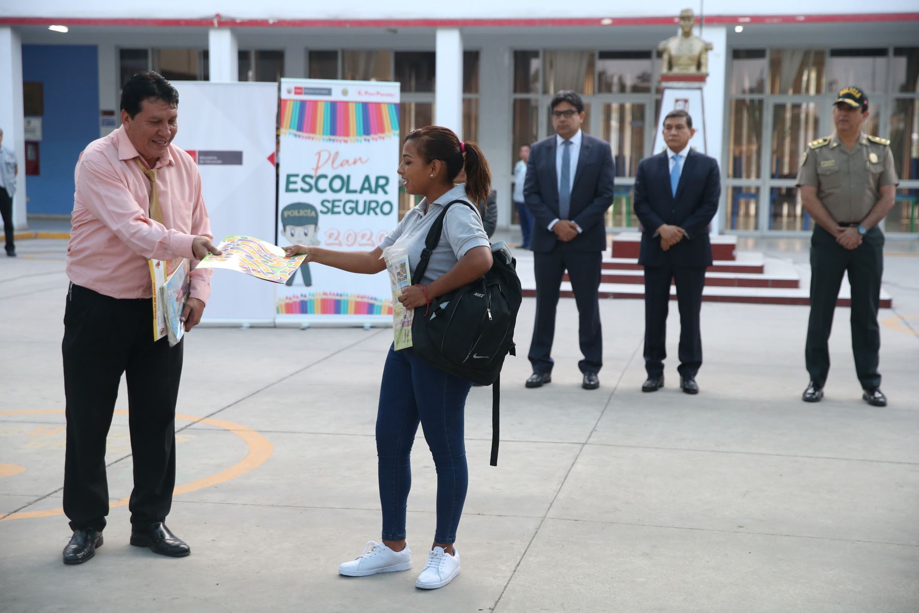Escenificación de un acto de acoso a escolares durante la presentación del Plan Escolar 2020. Foto: ANDINA/Jhonel Rodríguez Robles