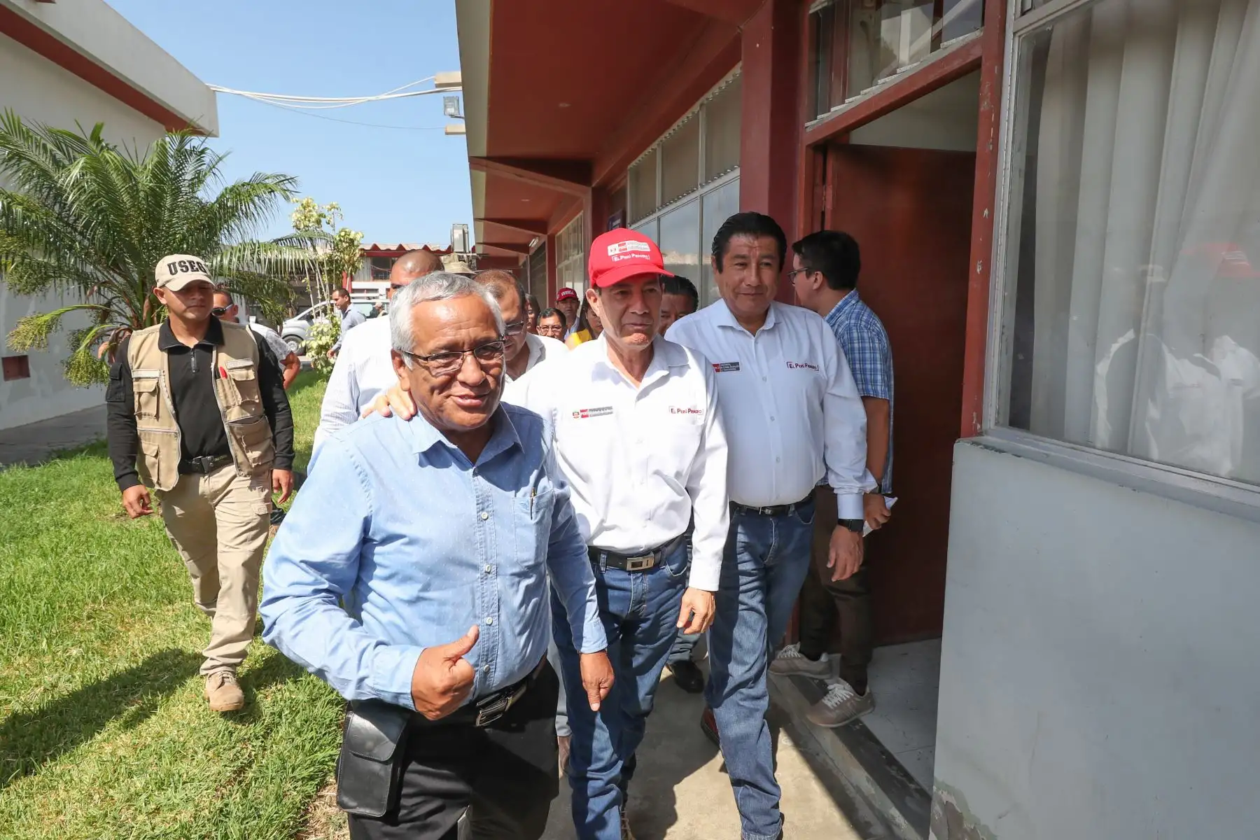 Ministro de Defensa, Walter Roger Martos y ministro de Vivienda,Rodolfo Eugenio Yáñez  realizan viaje de trabajo a la ciudad de Chiclayo.
Foto: Mindef