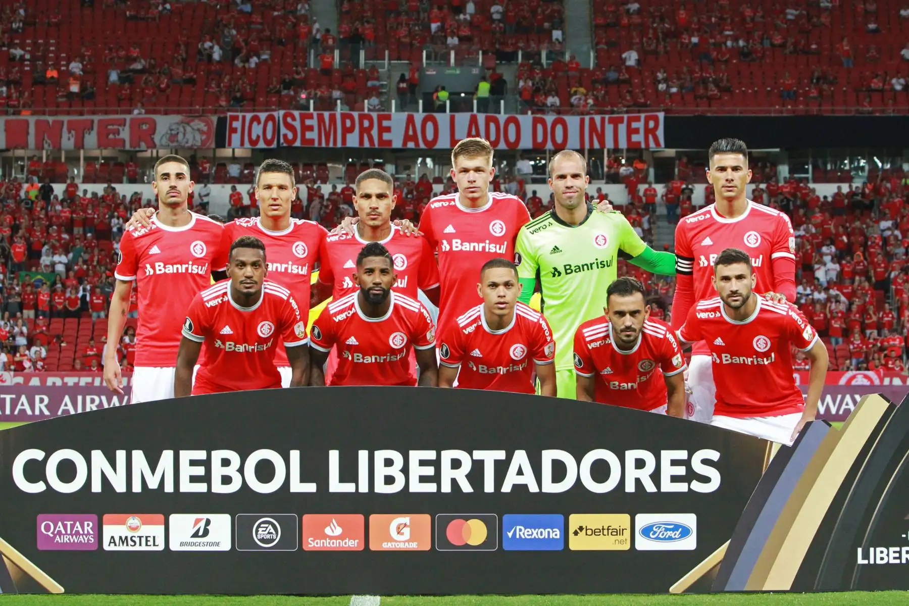 Los jugadores internacionales de Brasil posan antes de su partido de la Copa Libertadores 2020 contra la Universidad Católica de Chile en el estadio Beira-Rio, en Porto Alegre.
Foto: AFP