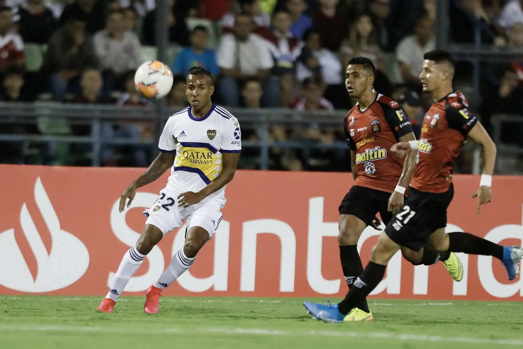 Boca Juniors se enfrenta al  Caracas, durante un  partido de fútbol de la Copa Libertadores en el Estadio Olímpico de Caracas, Venezuela.
Foto: Twiter Boca Juniors