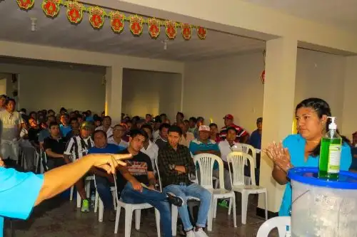 Especialistas de Salud de Áncash capacitan a trabajadores portuarios de Chimbote sobre protocolos de prevención del coronavirus. ANDINA/Difusión