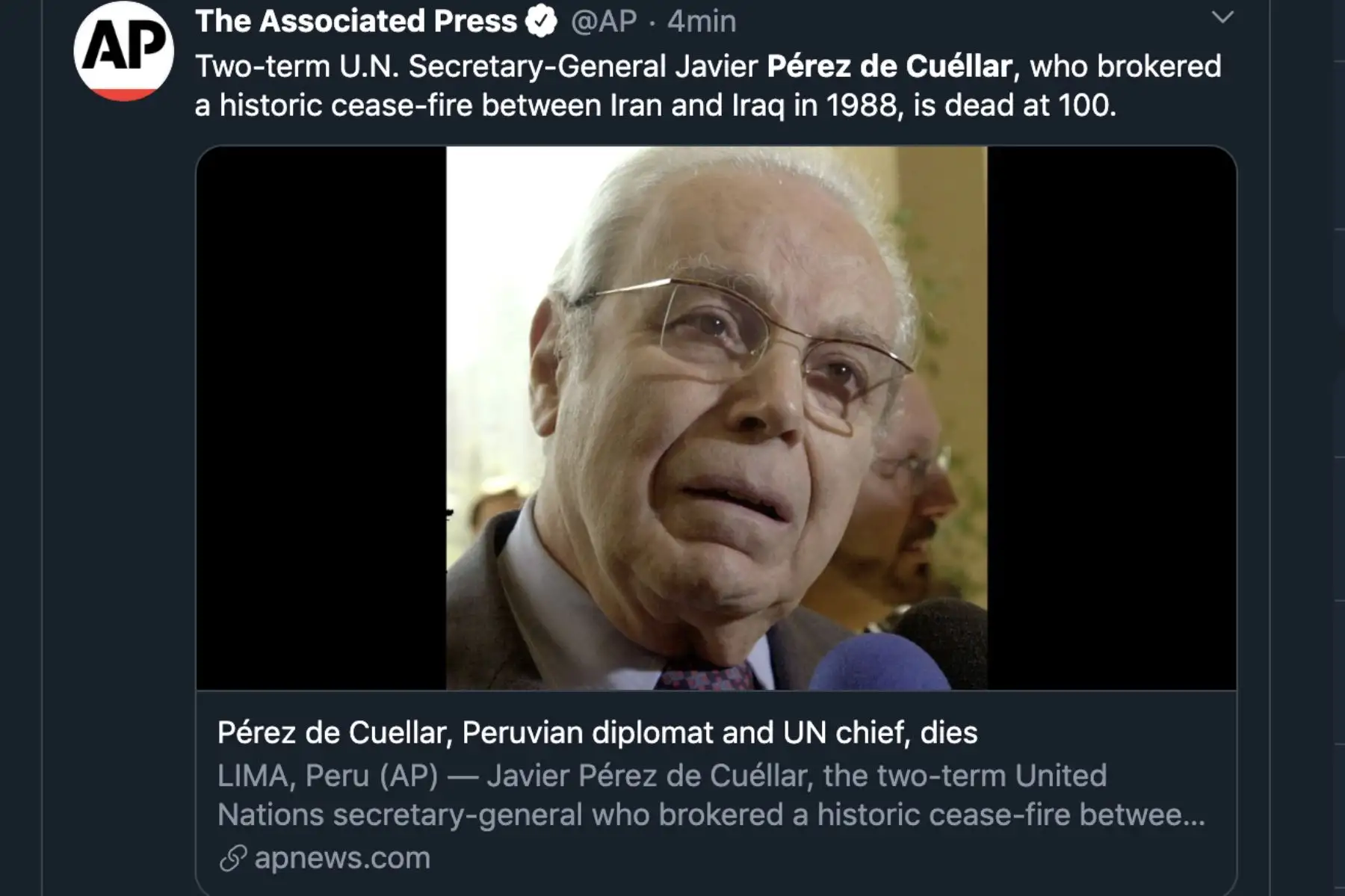 AP, así informan los medios del mundo sobre el fallecimiento del ex secretario general de la ONU, Javier Peréz de Cuellar.
Foto: Difusión Twiter