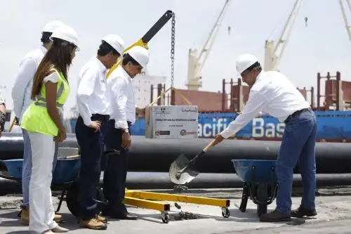 Presidente de la República, Martín Vizcarra, durante la ceremonia de inicio de la modernización del puerto de Salaverry. Foto: Presidencia.