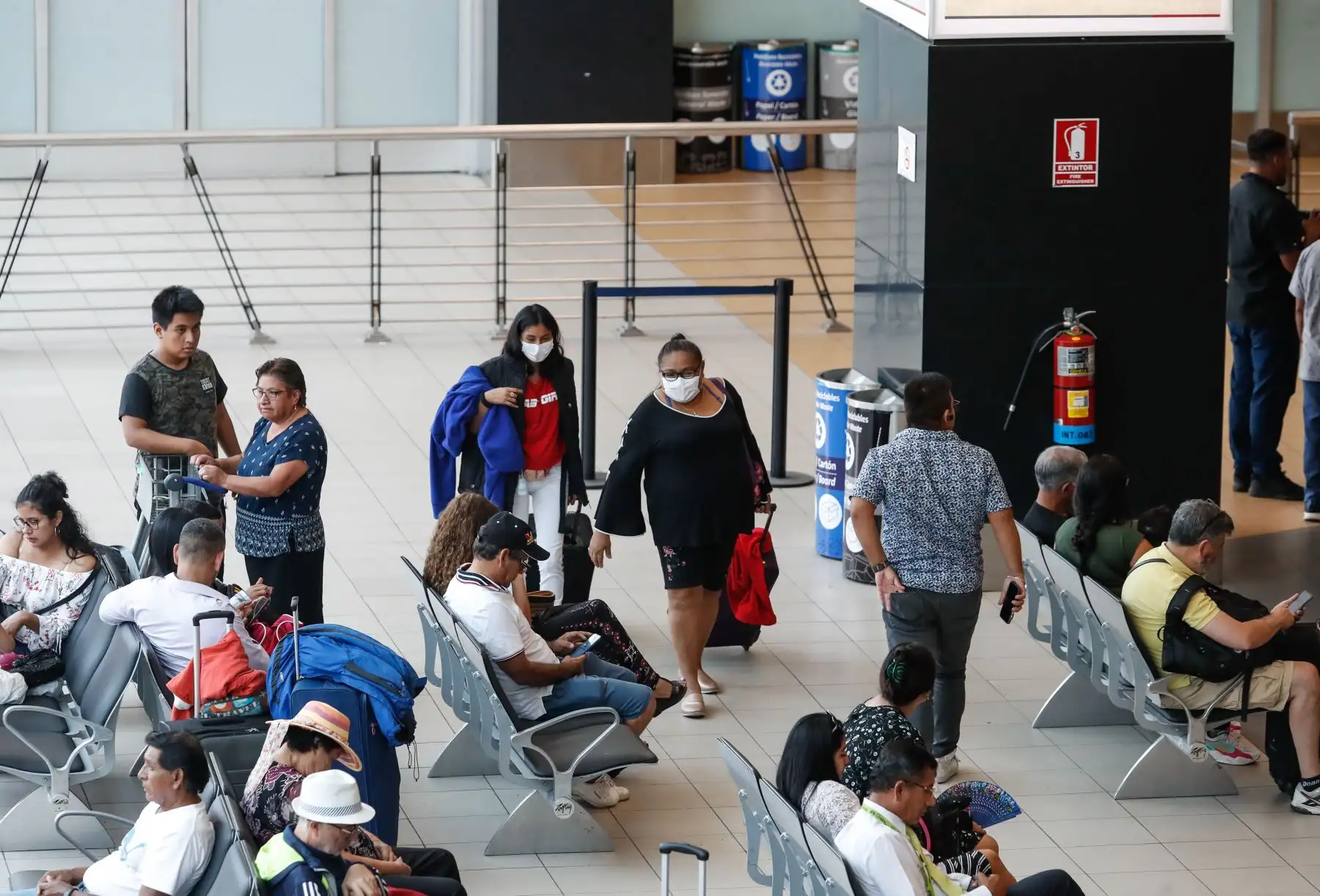 Panorama en el Aeropuerto Jorge Chávez tras la confirmación del primer caso de Coronavirus en Perú. Foto: ANDINA/Renato Pajuelo