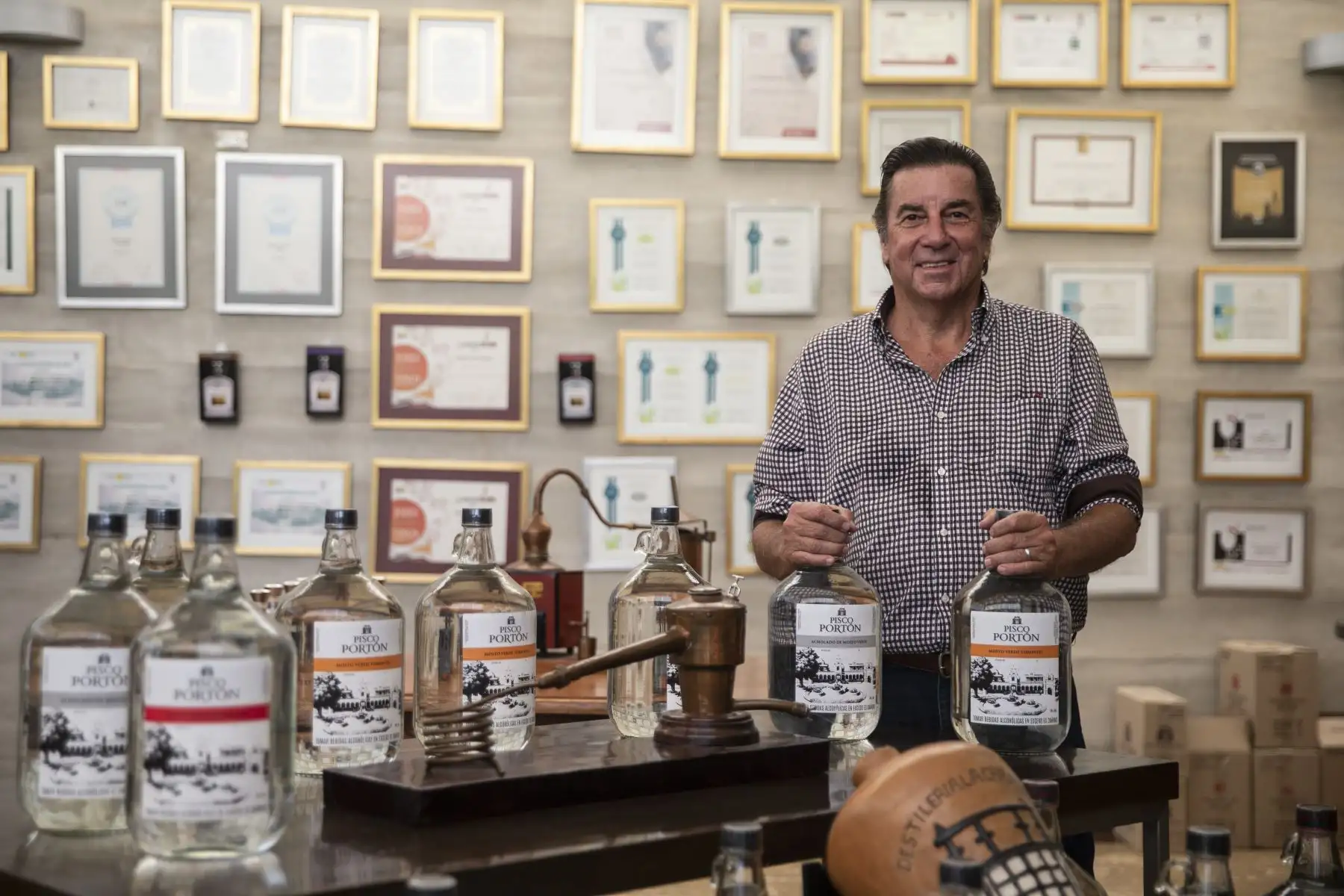 Johnny Schuler Rauch, un gran defensor de la denominación de origen pisco, conducirá la Academia Peruana del Pisco en el periodo 2023-2025. Foto: ANDINA/Jhonel Rodríguez Robles