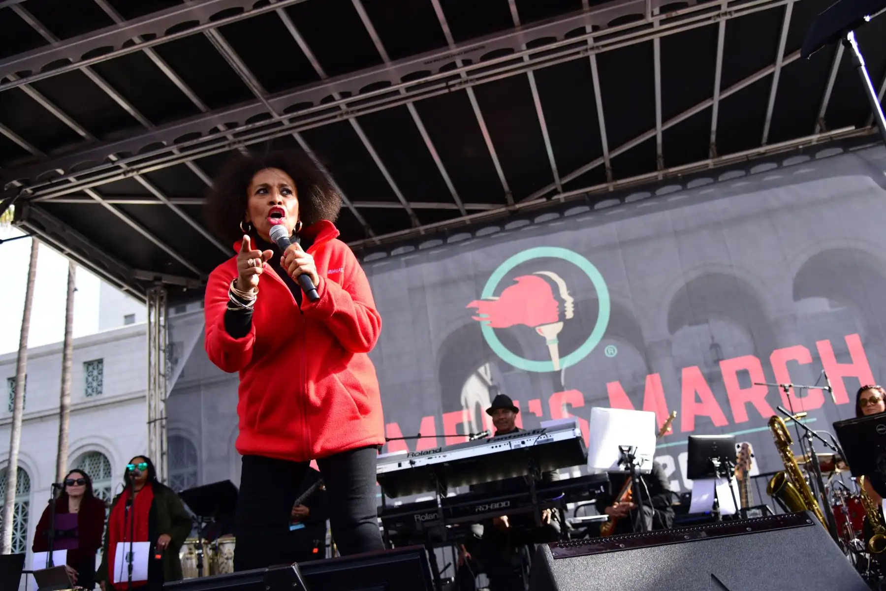 La actriz / cantante Jenifer Lewis participa en la 4ta marcha anual femenina en la plaza Pershing Los Ángeles.
Foto: AFP