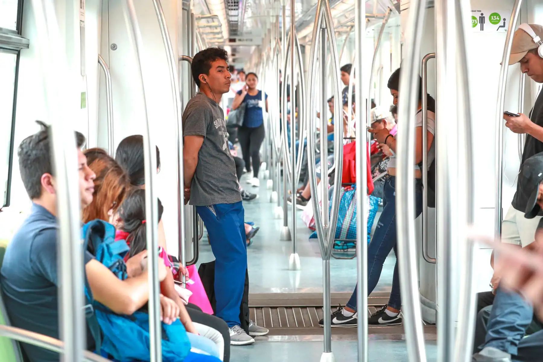 Para el Ministerio de Transportes y Comunicaciones (MTC), que mujeres y hombres tengan los mismos derechos, permite construir una sociedad libre y justa. Lo dice su eslogan: ¡Conectamos con igualdad!
Foto: MTC
